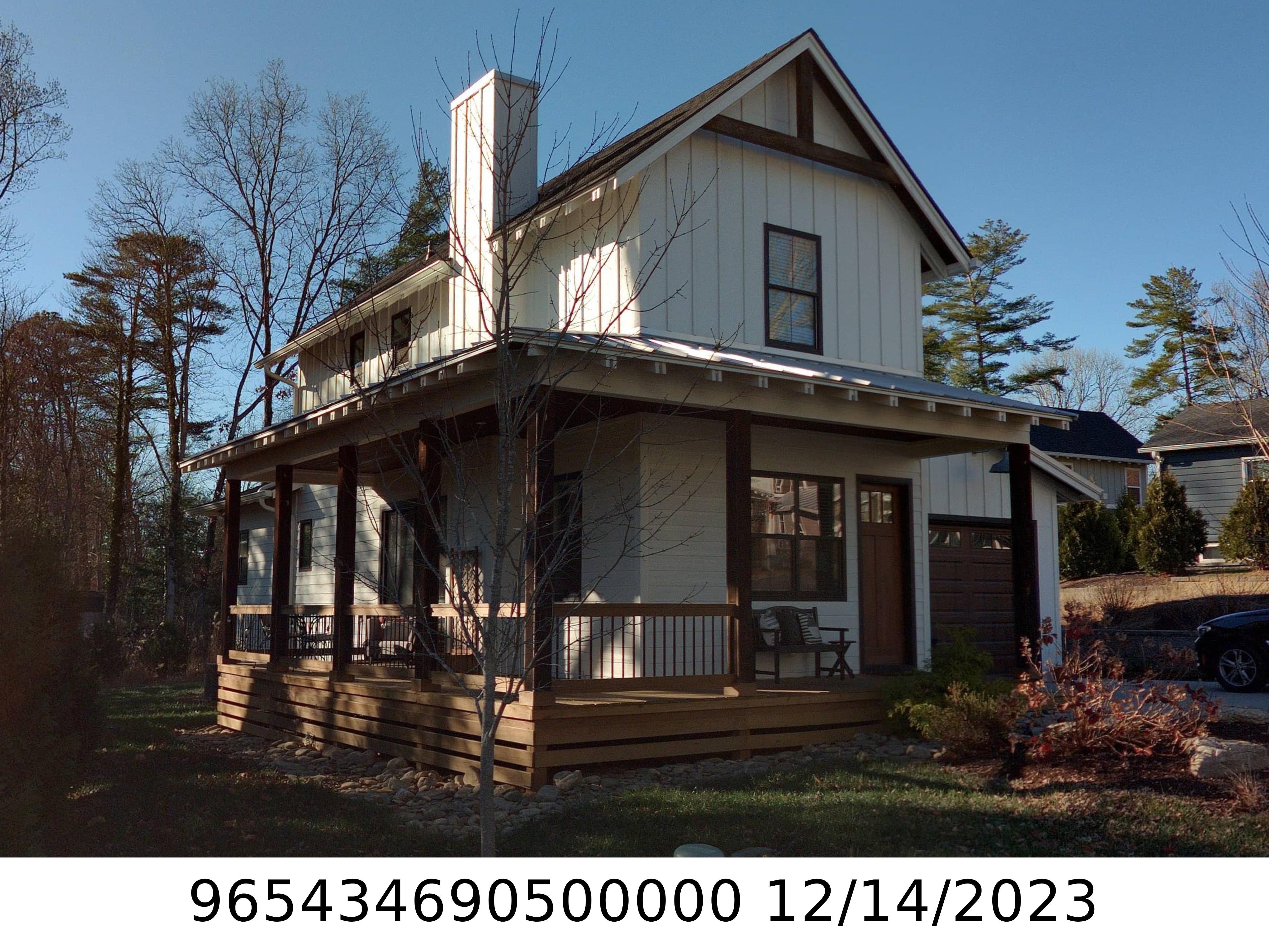 A picture of the property located at 19 PHILLIP LN, ARDEN NC 28704.