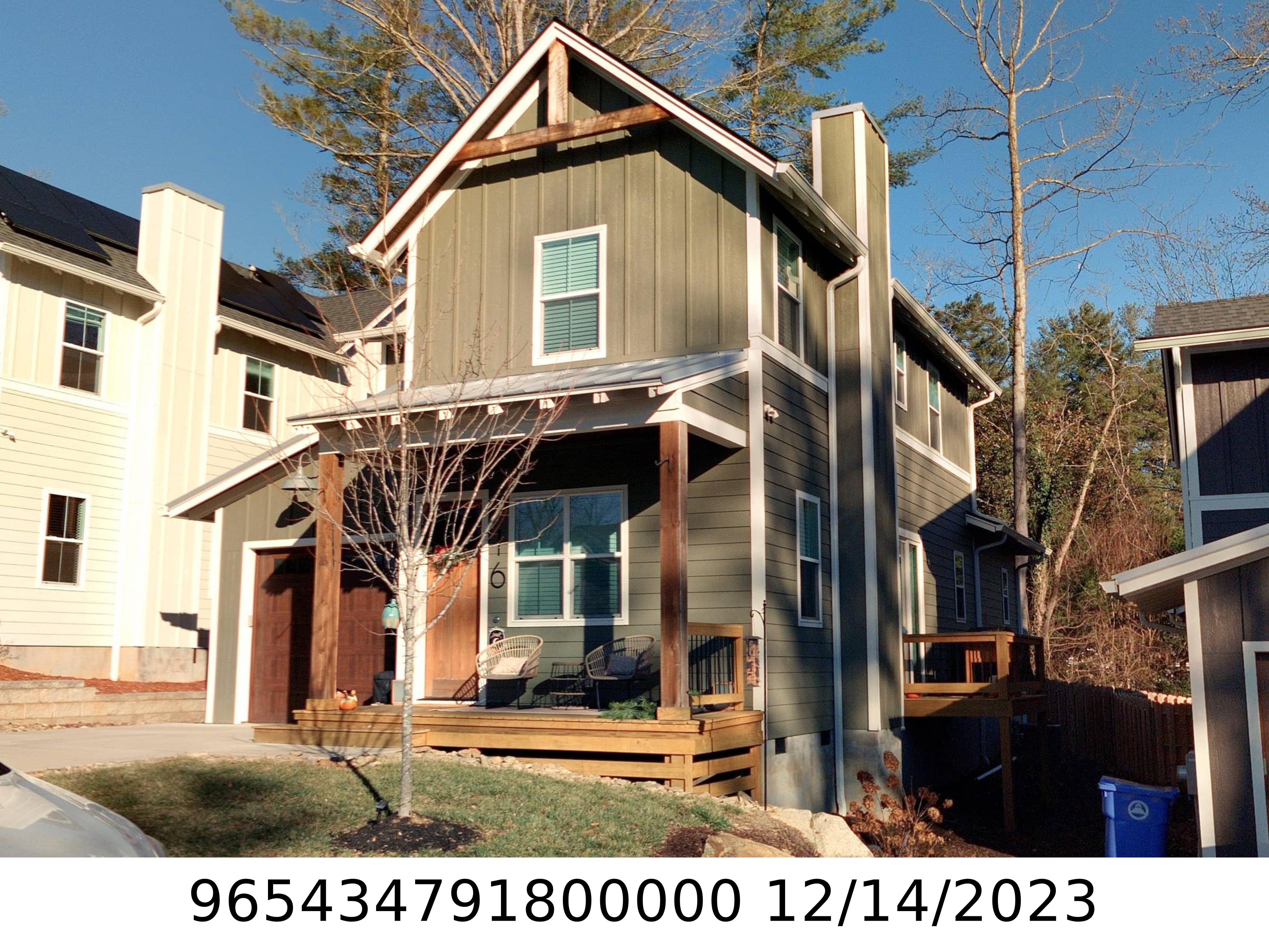 A picture of the property located at 16 PHILLIP LN, ARDEN NC 28704.
