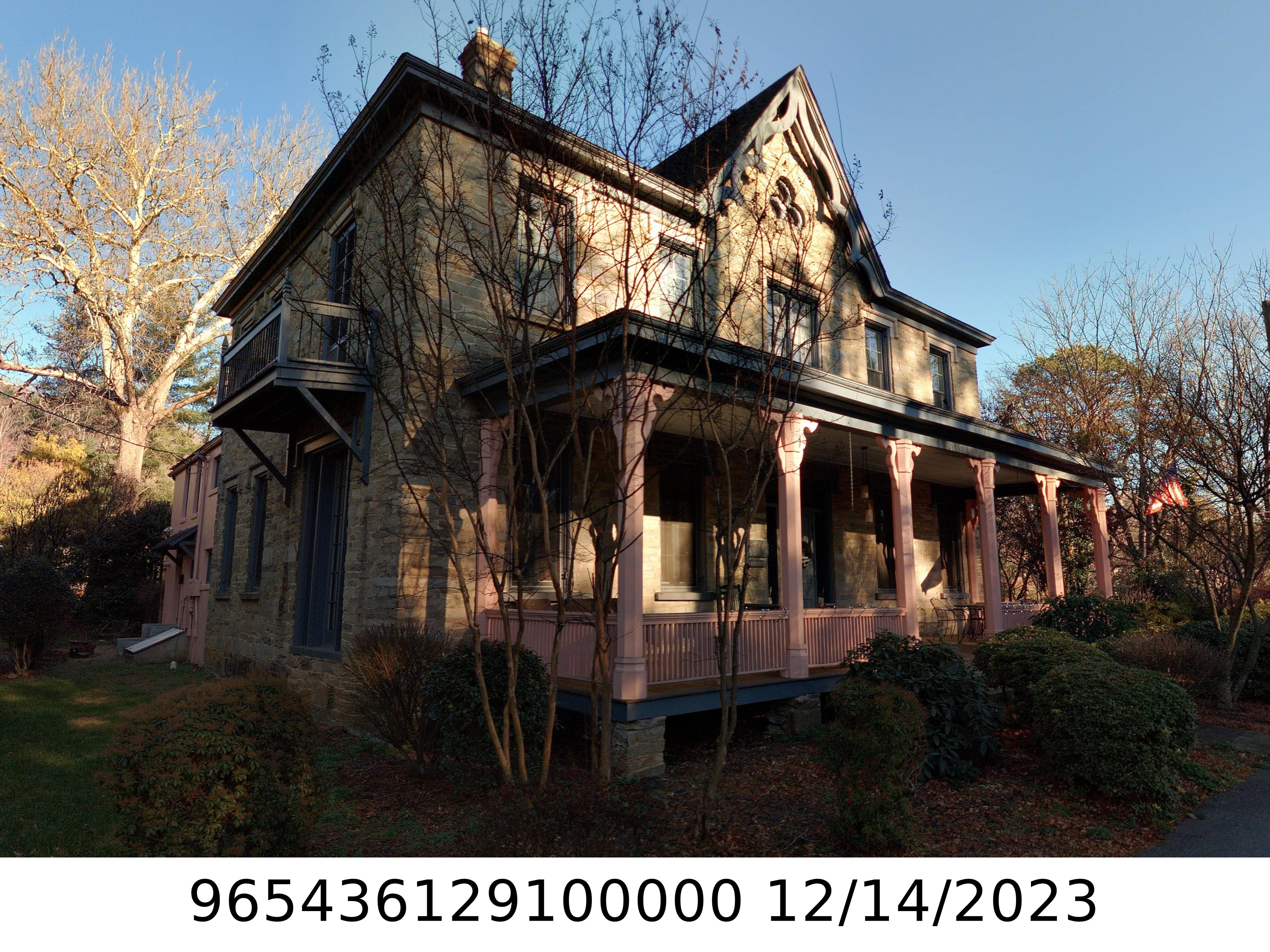 A picture of the property located at 154 ROYAL PINES DR, ARDEN NC 28704.