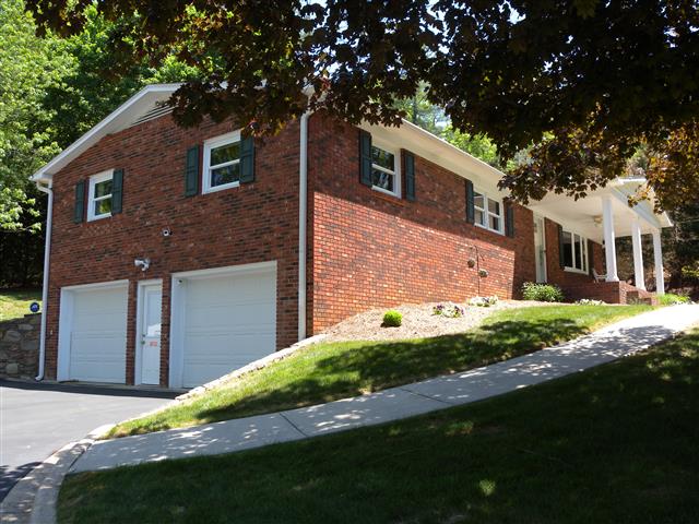 A picture of the property located at 243 SYCAMORE DR, ARDEN NC 28704.