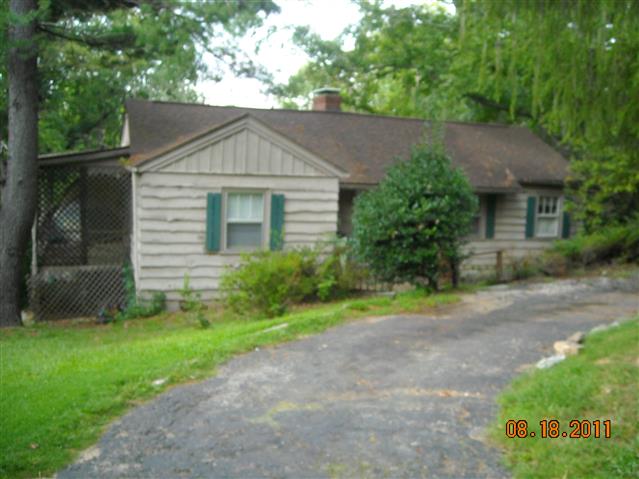 A picture of the property located at 22 RHODODENDRON DR, ARDEN NC 28704.