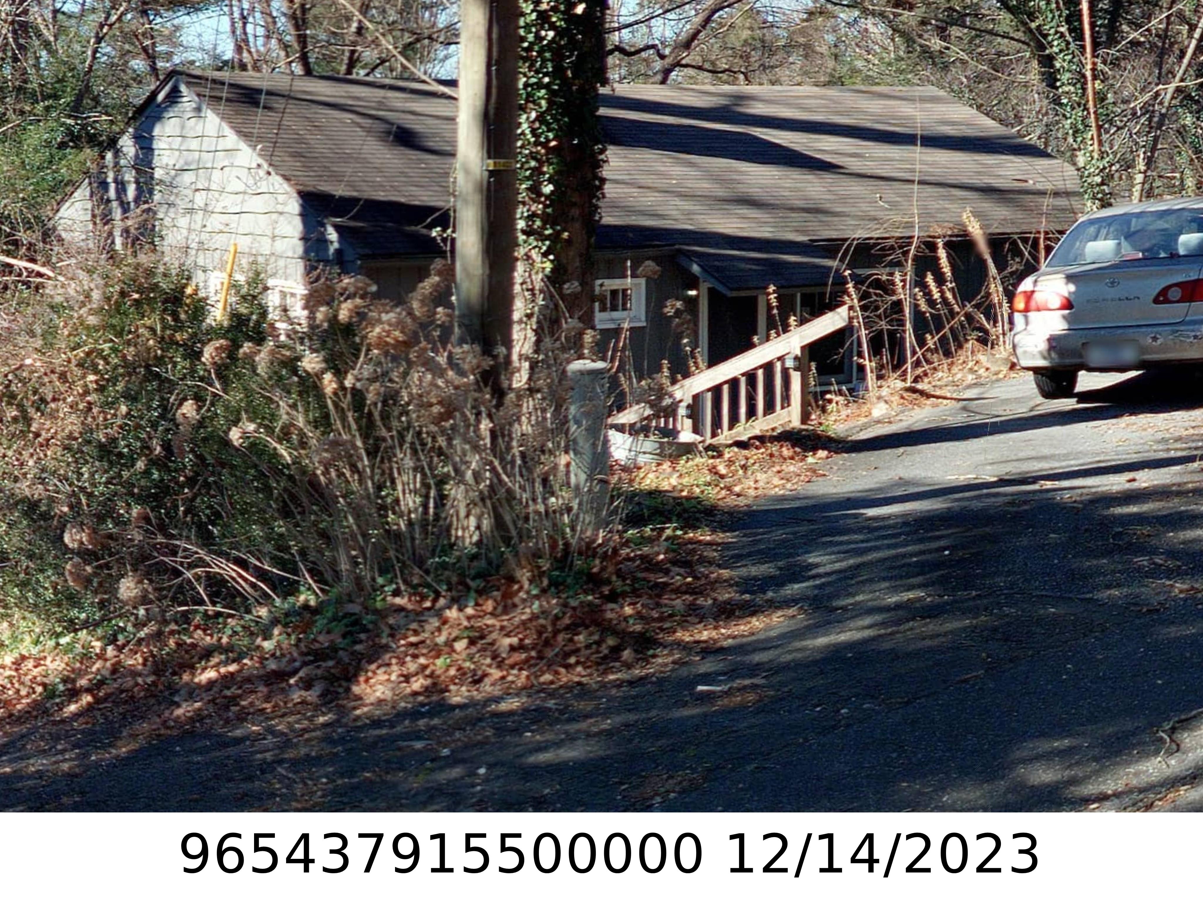 A picture of the property located at 24 RHODODENDRON DR, ARDEN NC 28704.