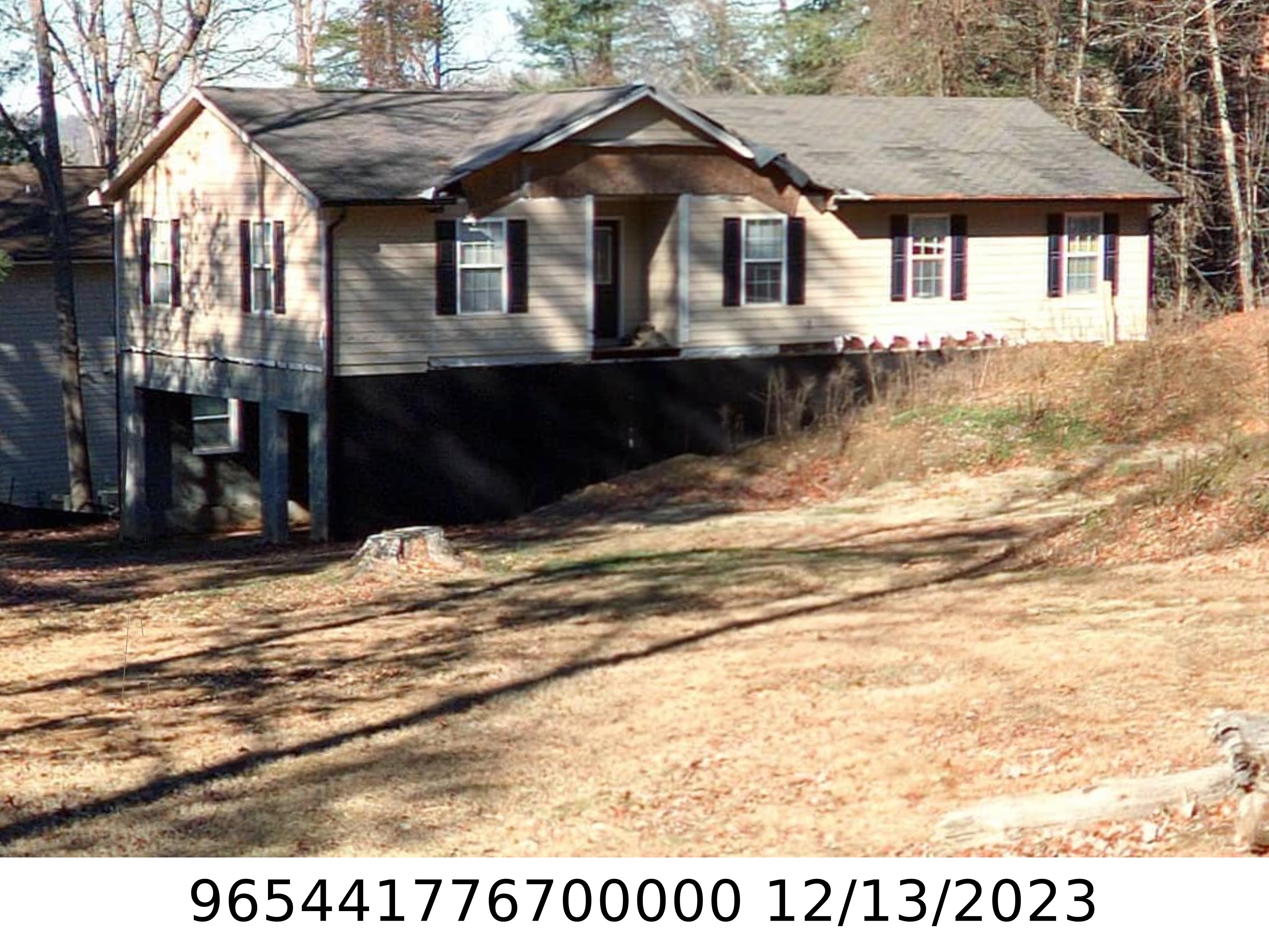 A picture of the property located at 12 KEY LARGO LN, ARDEN NC 28704.