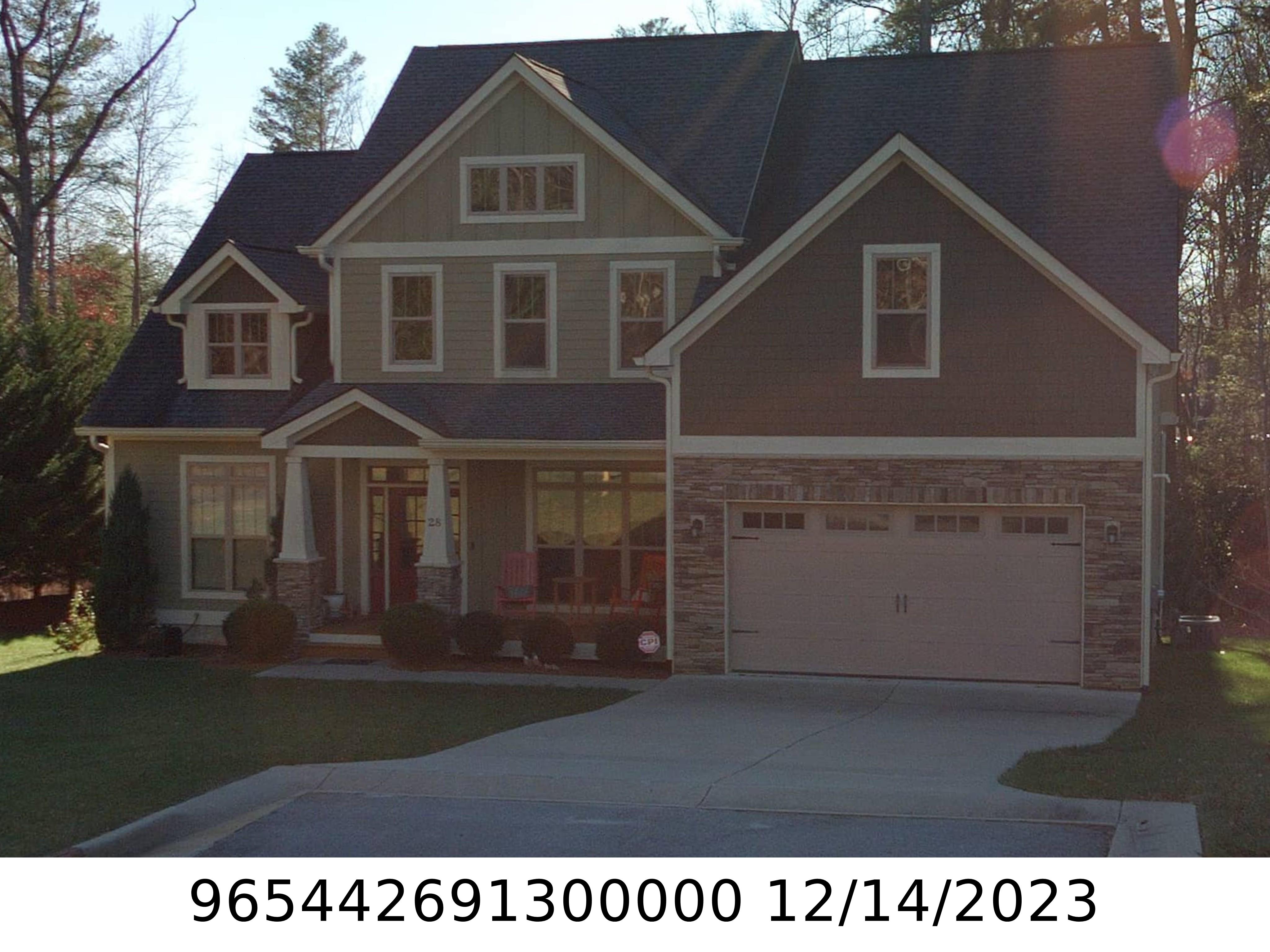 A picture of the property located at 28 QUAIL HOLLOW DR, ARDEN NC 28704.