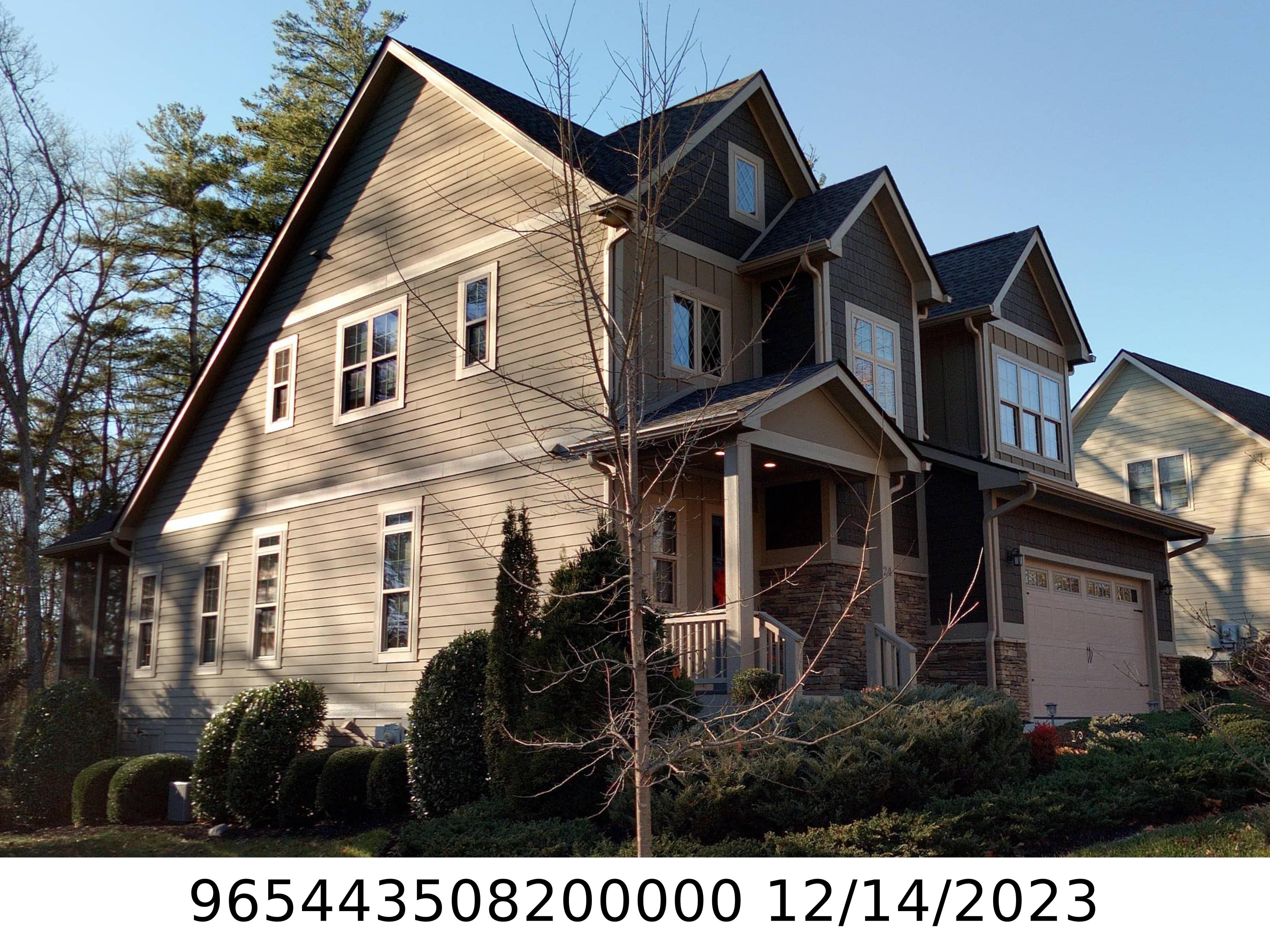 A picture of the property located at 24 QUAIL HOLLOW DR, ARDEN NC 28704.