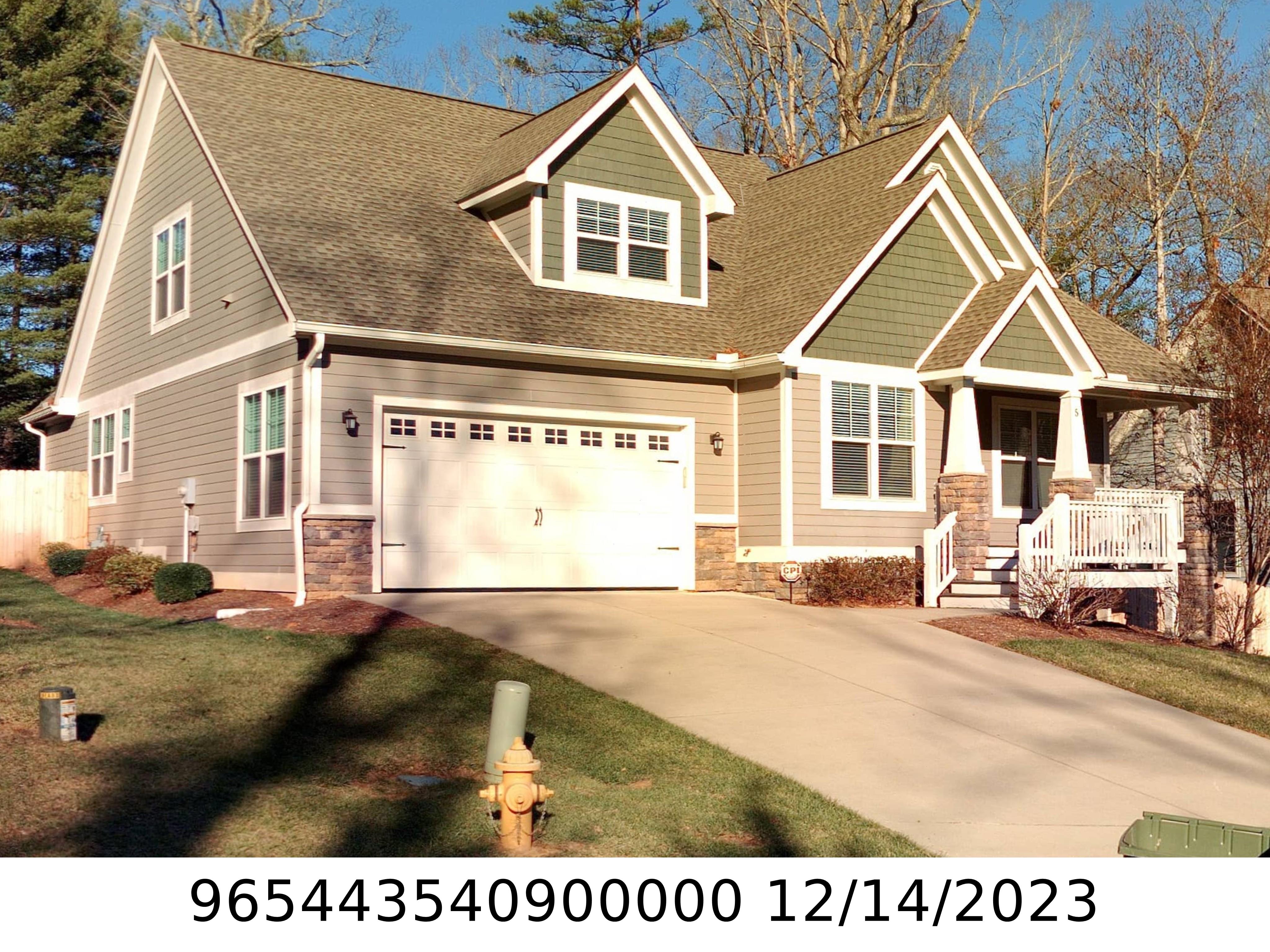 A picture of the property located at 5 AYR CT, ARDEN NC 28704.