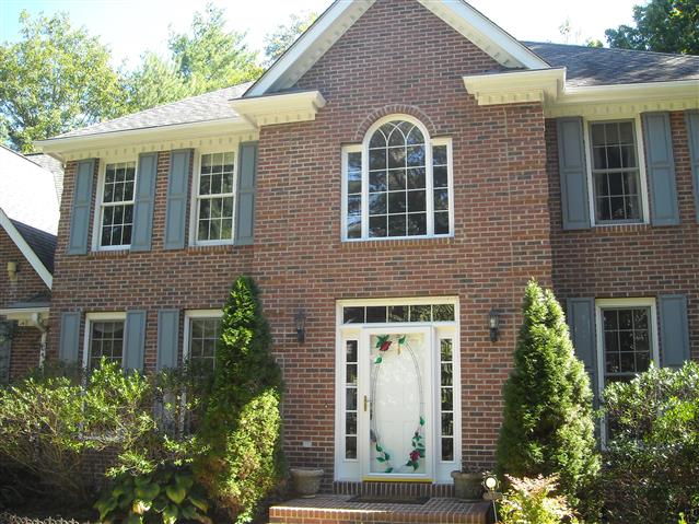 A picture of the property located at 7 QUAIL HOLLOW DR, ARDEN NC 28704.