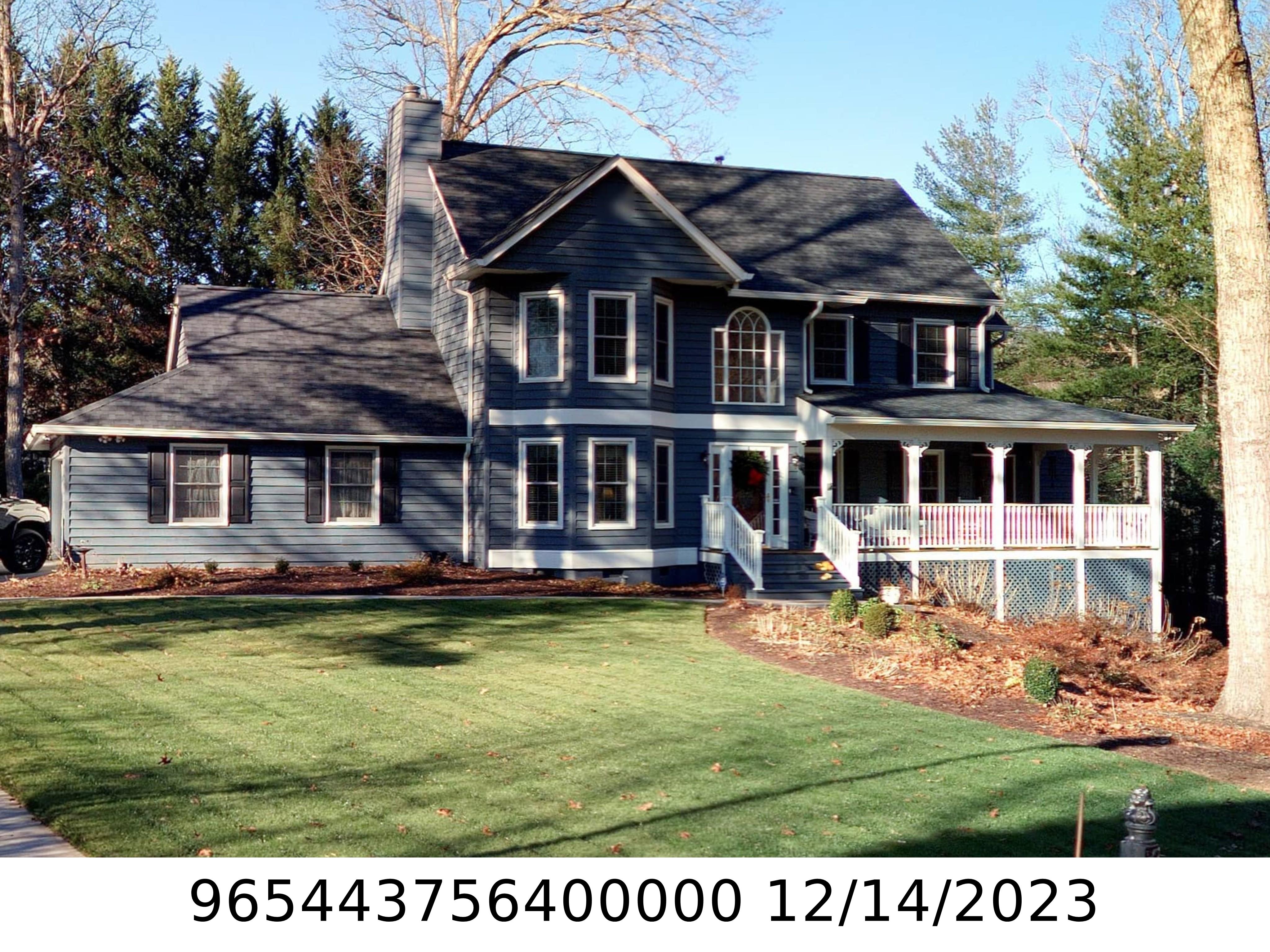 A picture of the property located at 6 QUAIL HOLLOW DR, ARDEN NC 28704.