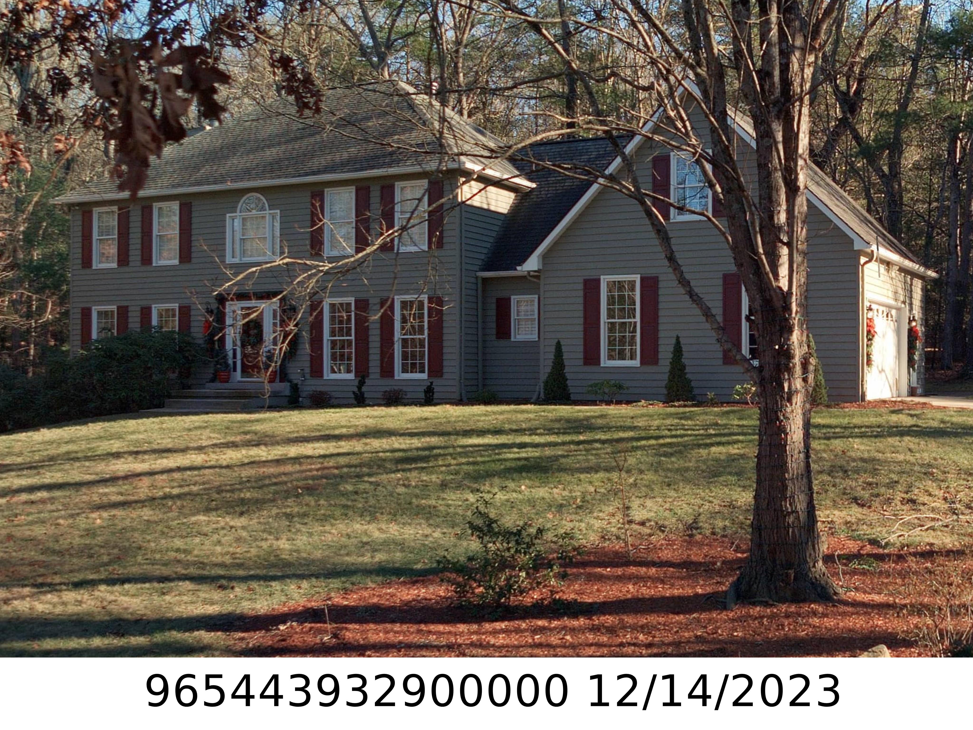 A picture of the property located at 5 QUAIL HOLLOW DR, ARDEN NC 28704.