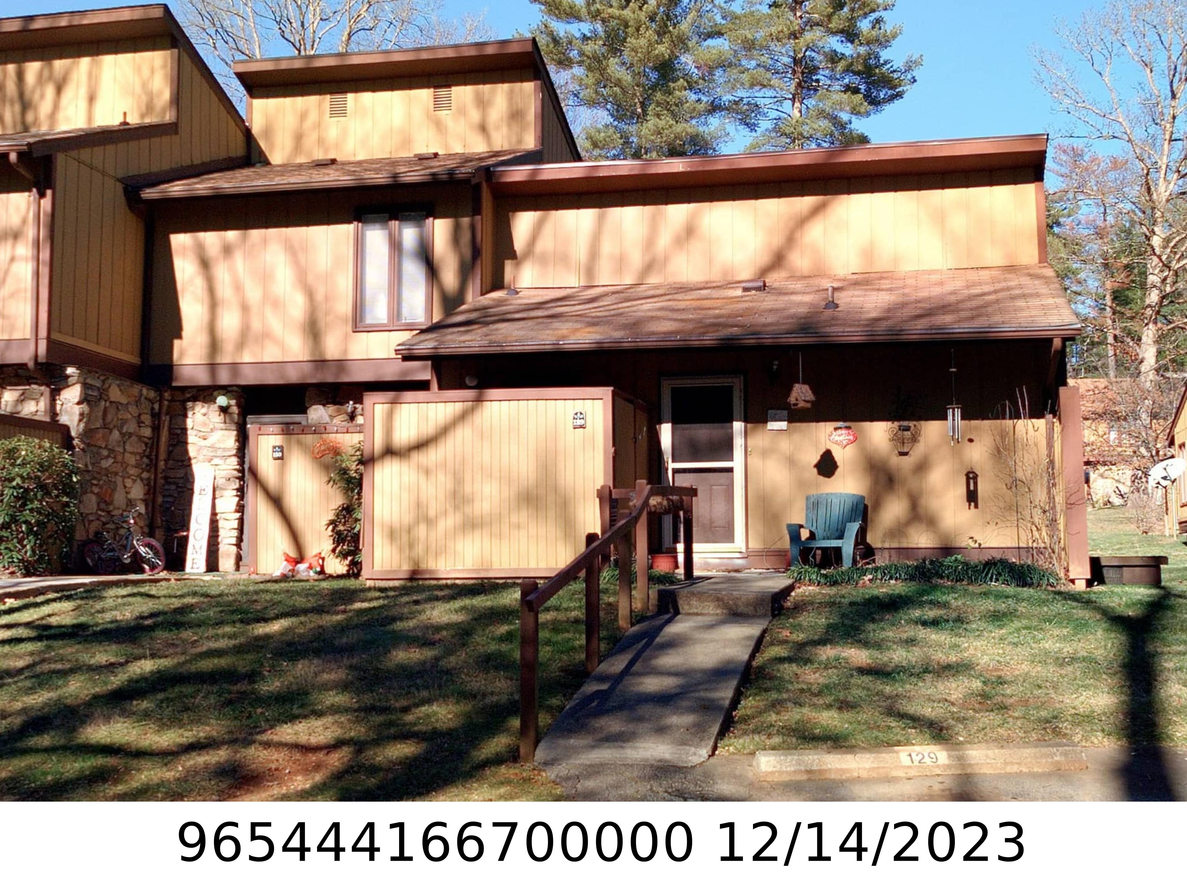 A picture of the property located at 129 COLONY DR, ARDEN NC 28704.