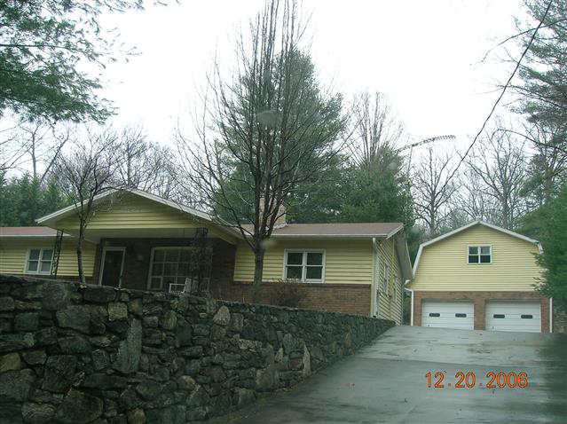 A picture of the property located at 251 SYCAMORE DR, ARDEN NC 28704.
