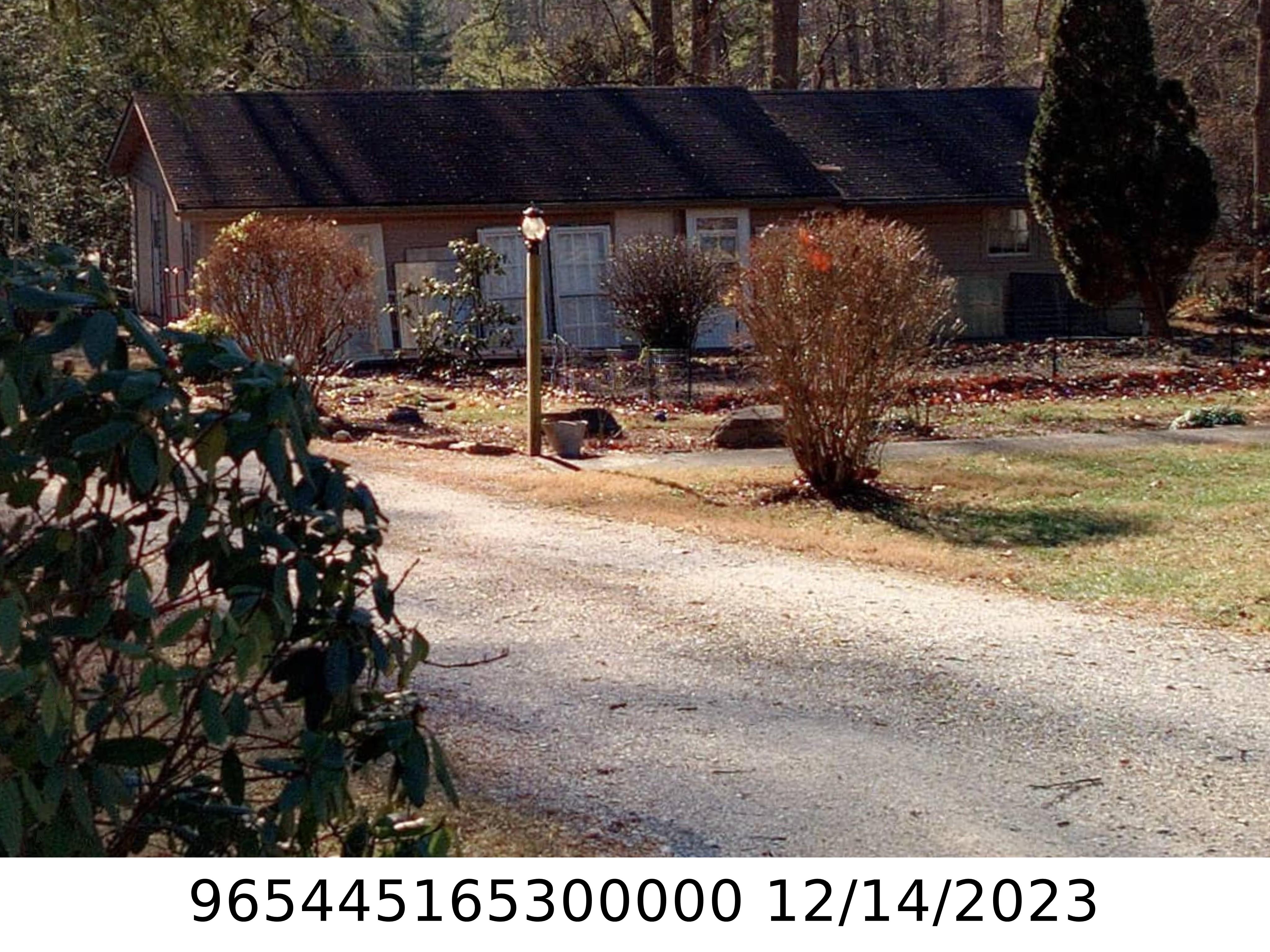 A picture of the property located at 270 SYCAMORE DR, ARDEN NC 28704.