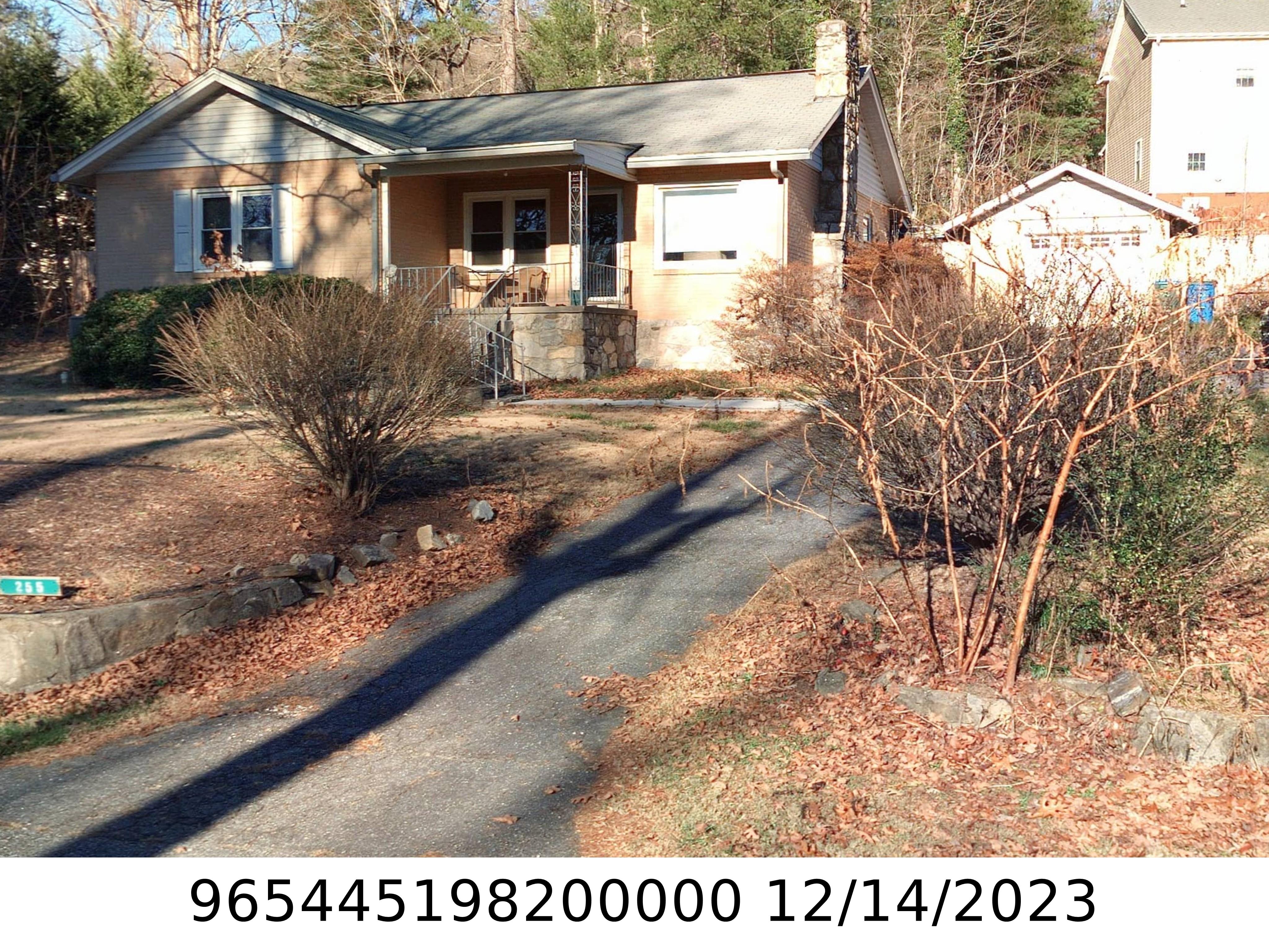 A picture of the property located at 255 SYCAMORE DR, ARDEN NC 28704.