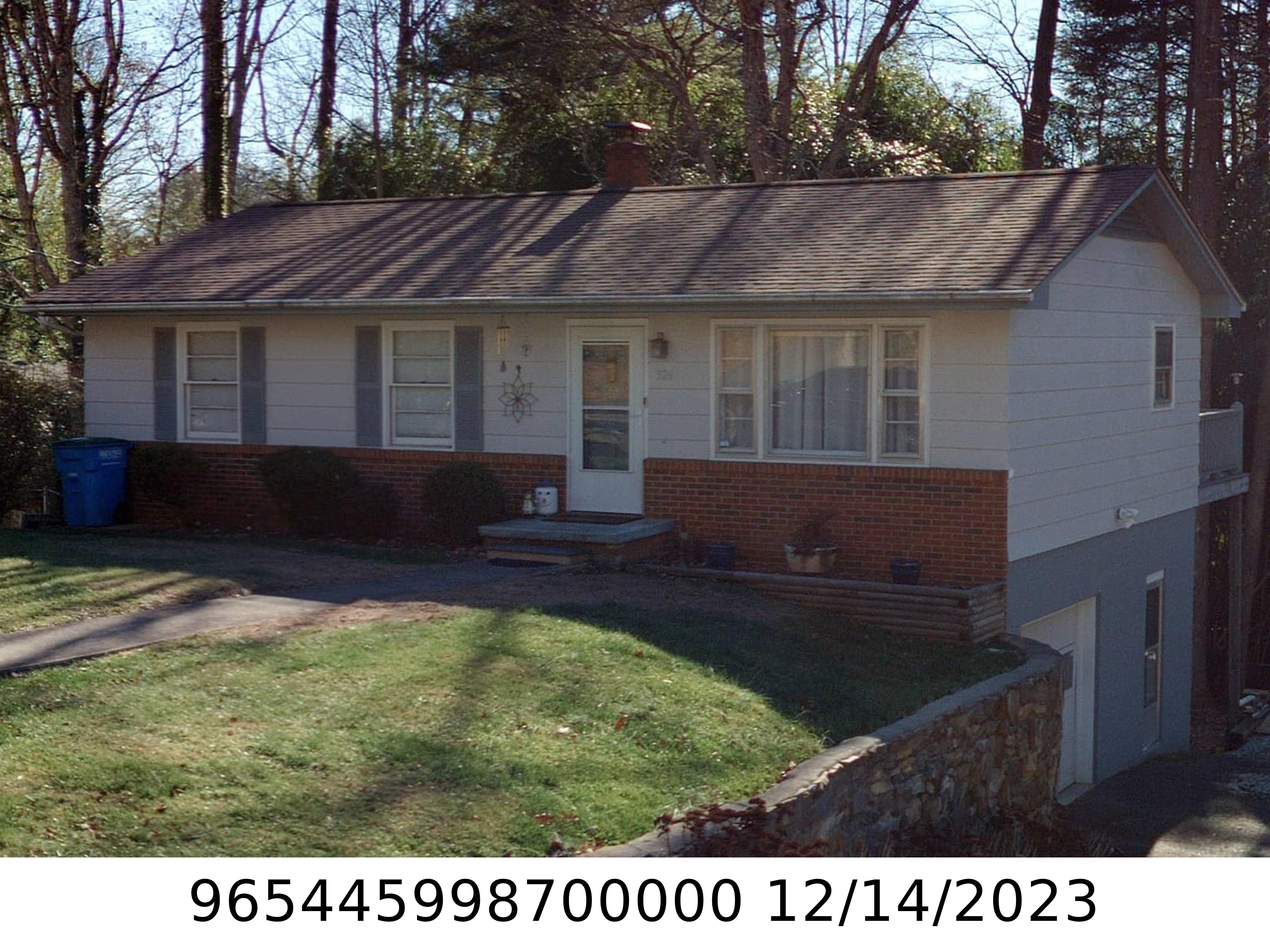 A picture of the property located at 326 ROYAL PINES DR, ARDEN NC 28704.