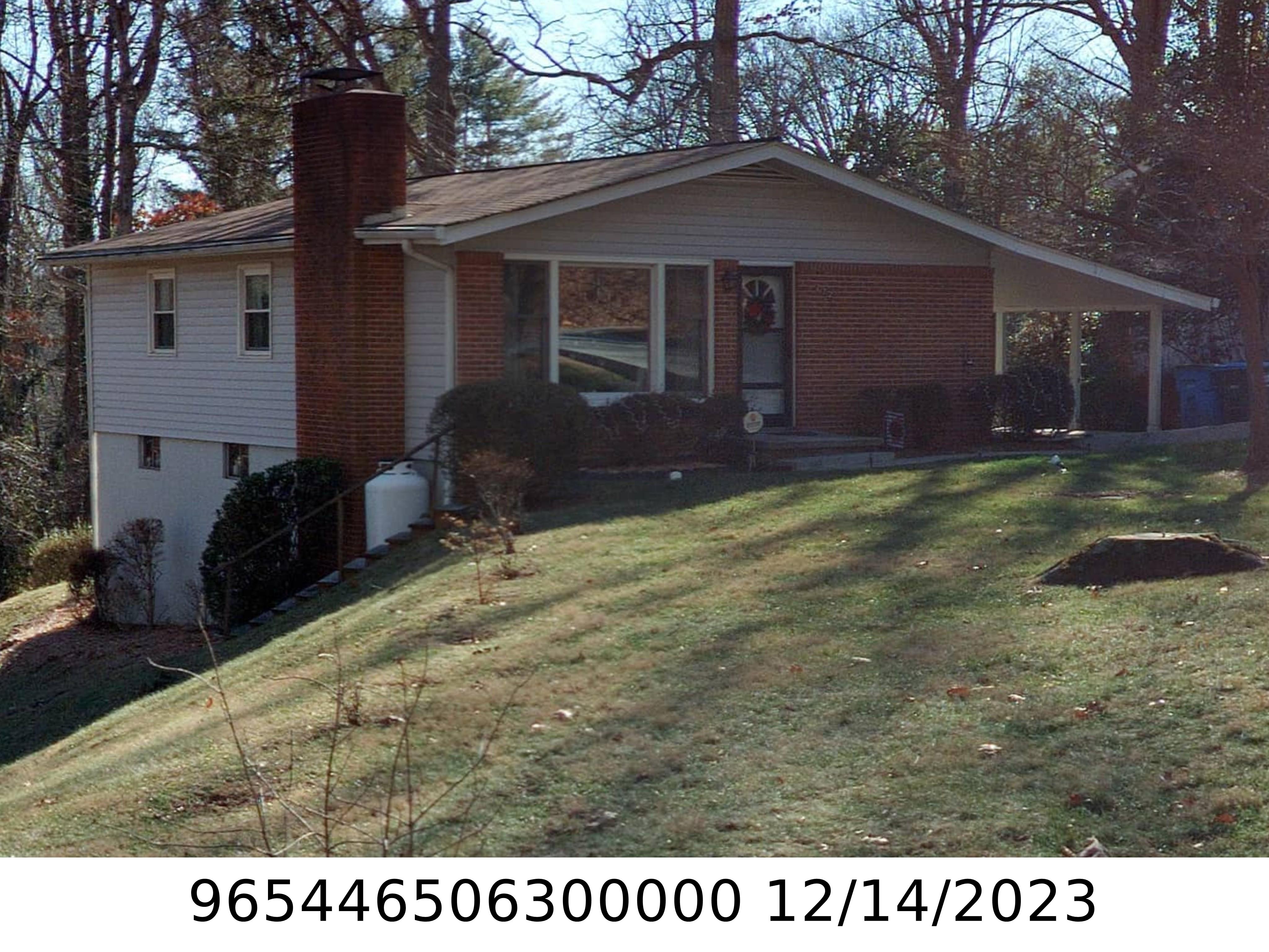 A picture of the property located at 272 ROYAL PINES DR, ARDEN NC 28704.