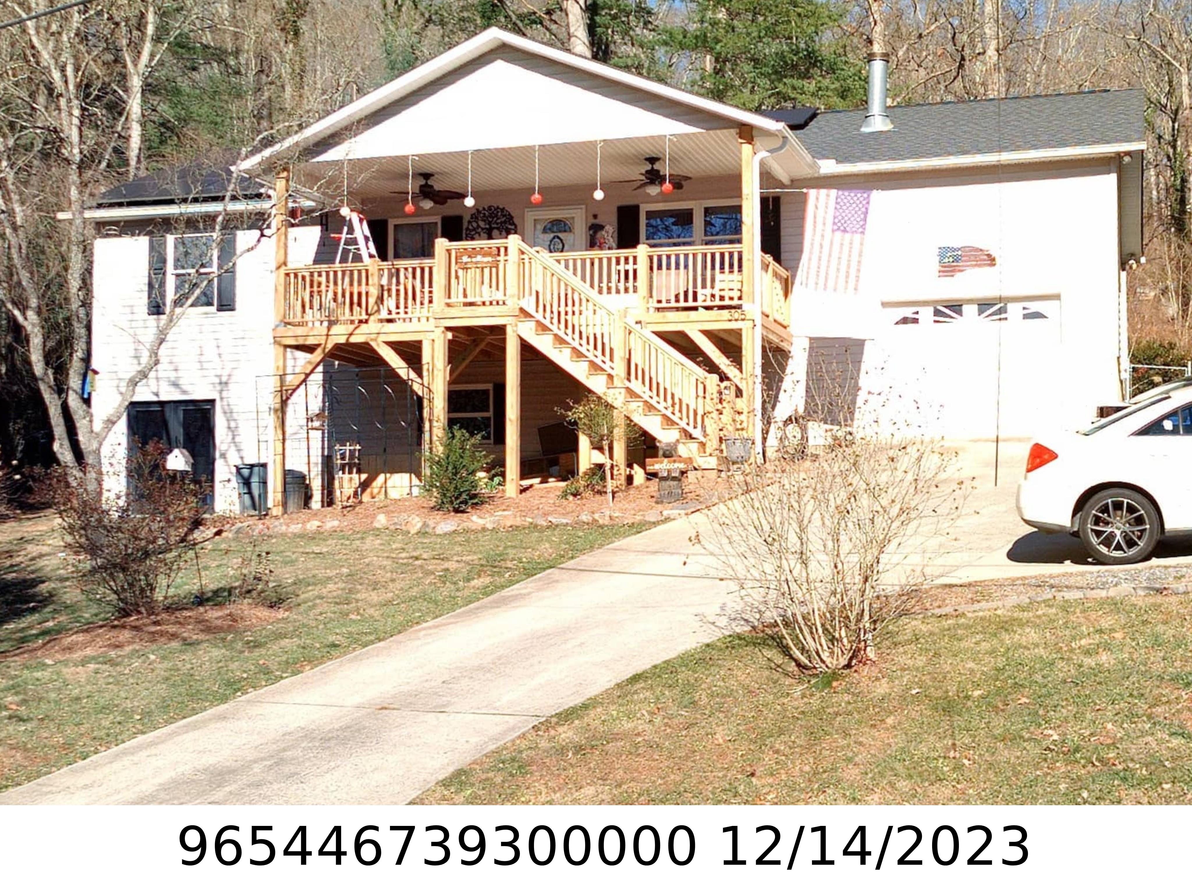 A picture of the property located at 305 ROYAL PINES DR, ARDEN NC 28704.