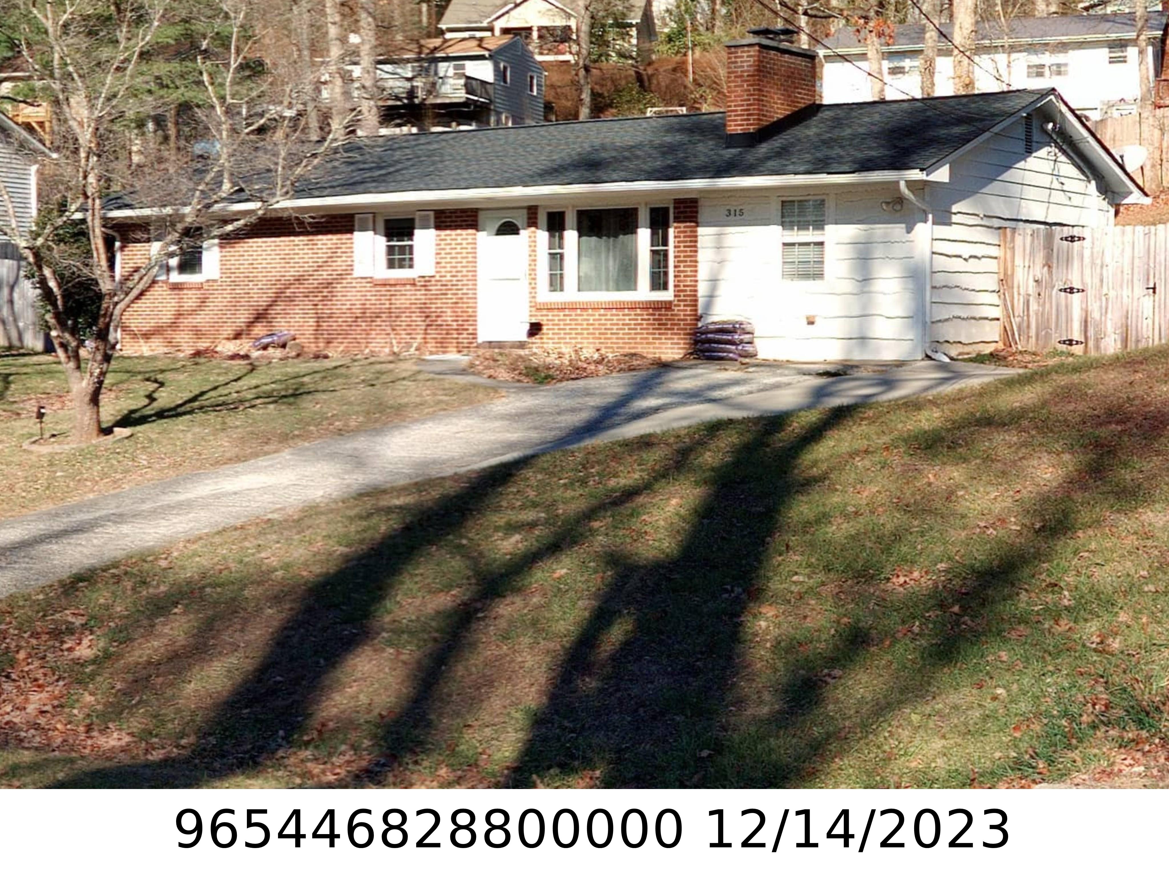 A picture of the property located at 315 ROYAL PINES DR, ARDEN NC 28704.