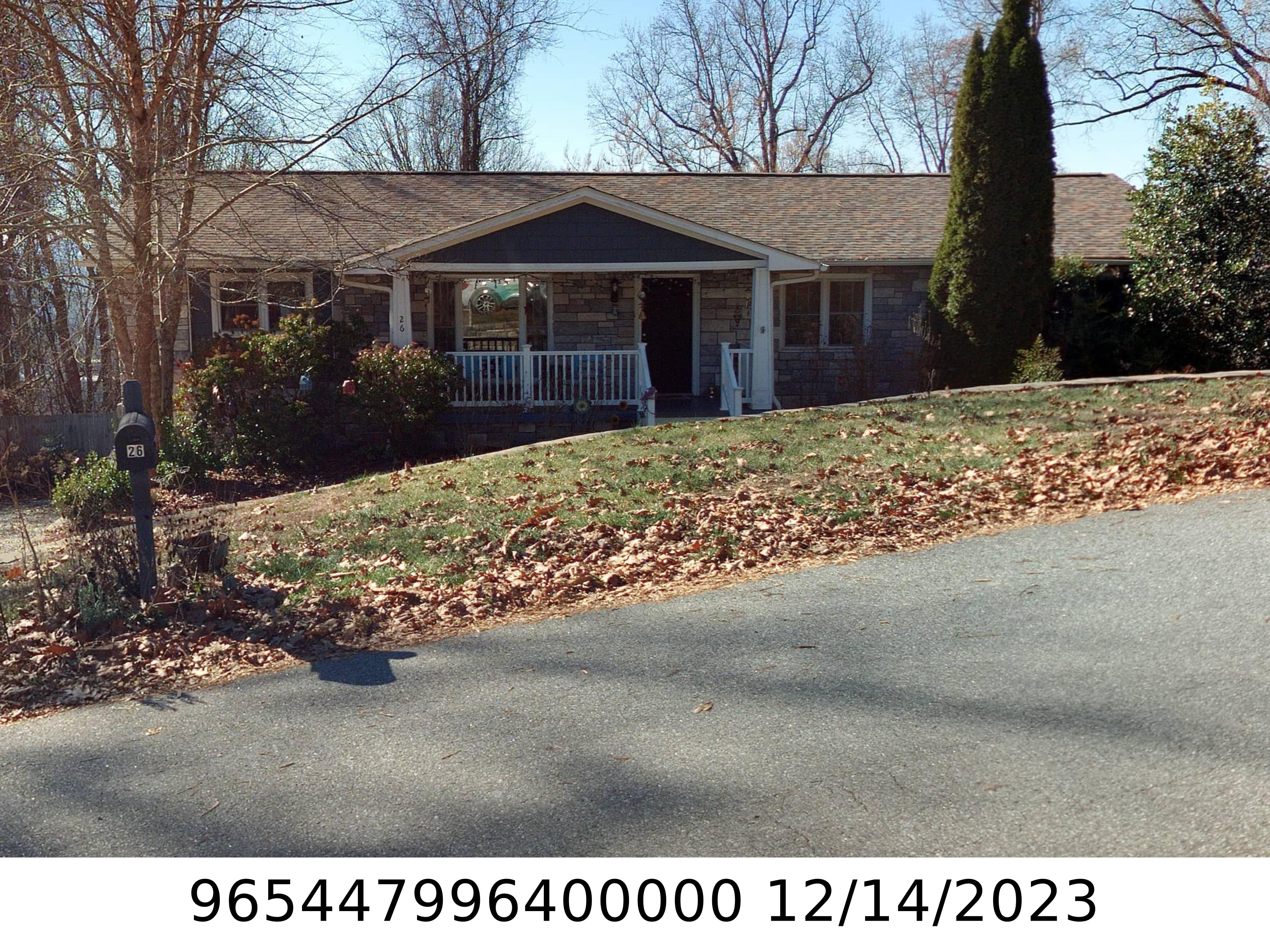 A picture of the property located at 26 CRESTWOOD DR, ARDEN NC 28704.