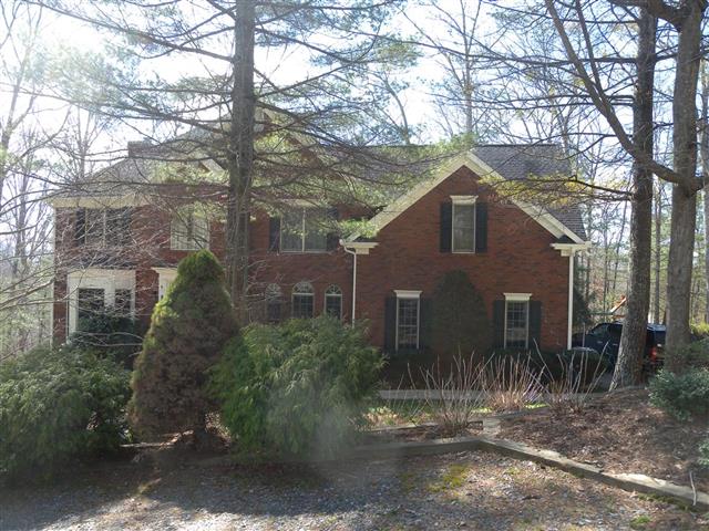 A picture of the property located at 50 GLEN COVE DR, ARDEN NC 28704.