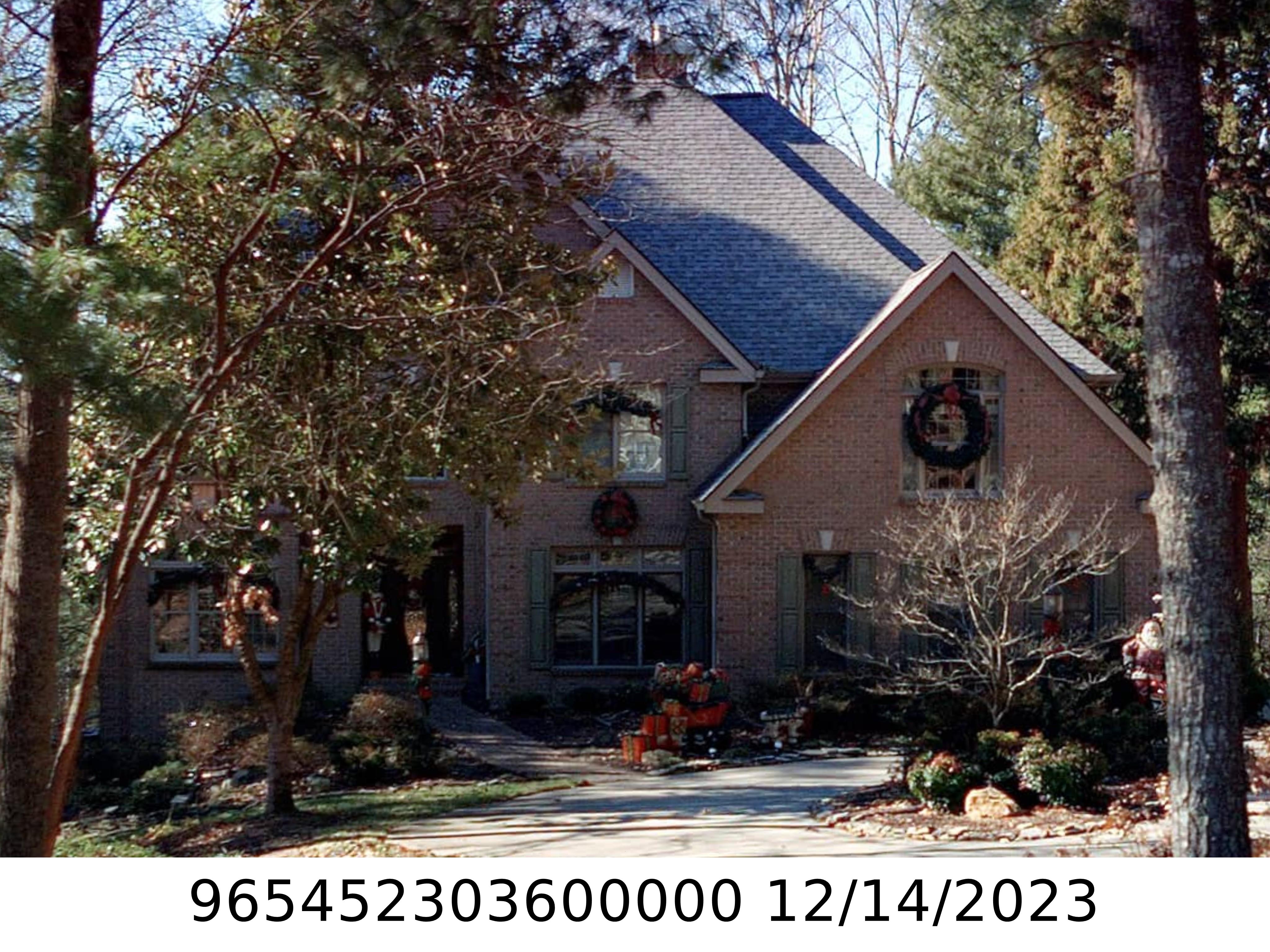 A picture of the property located at 46 GLEN COVE DR, ARDEN NC 28704.