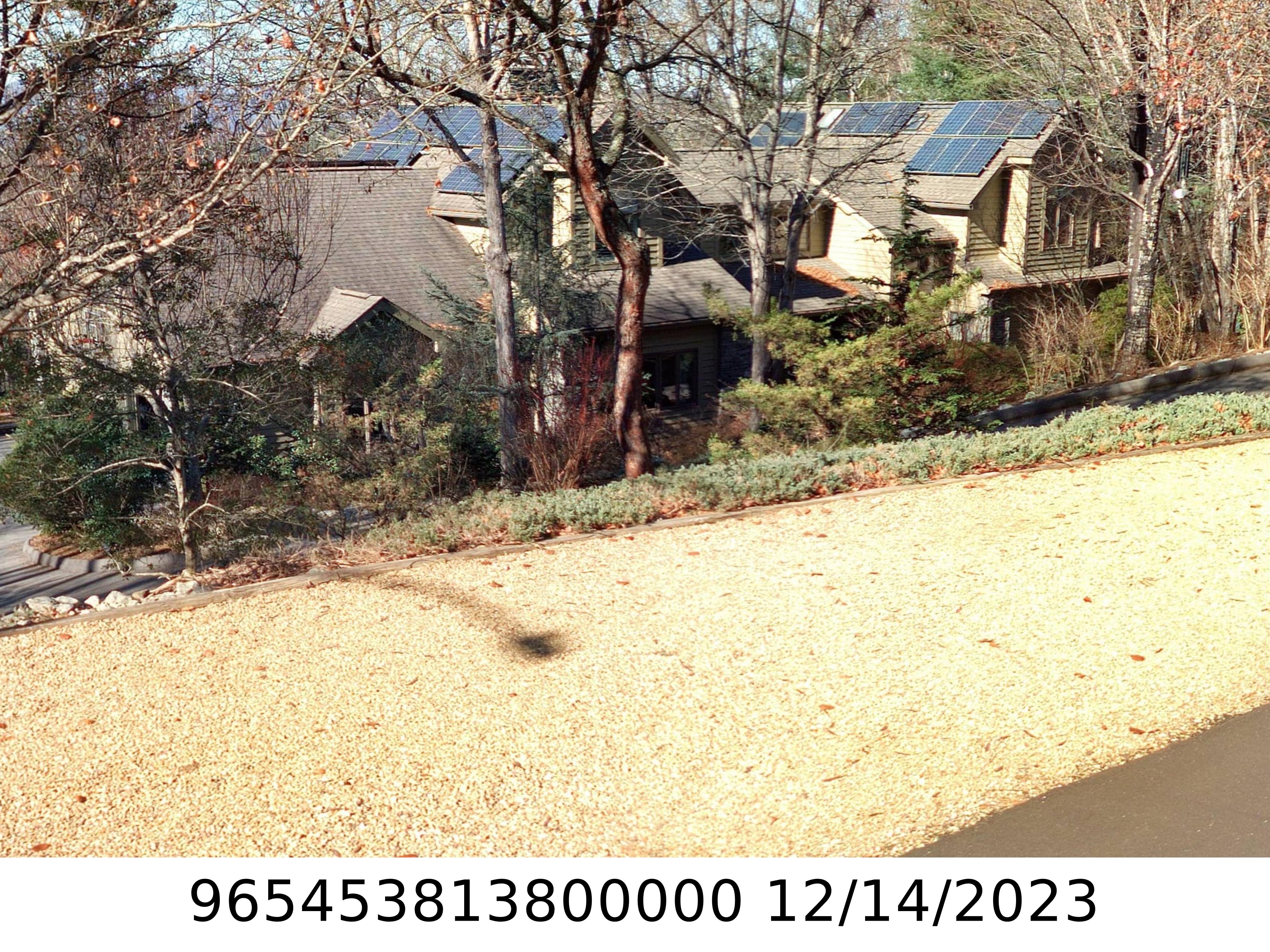 A picture of the property located at 26 GLEN COVE DR, ARDEN NC 28704.