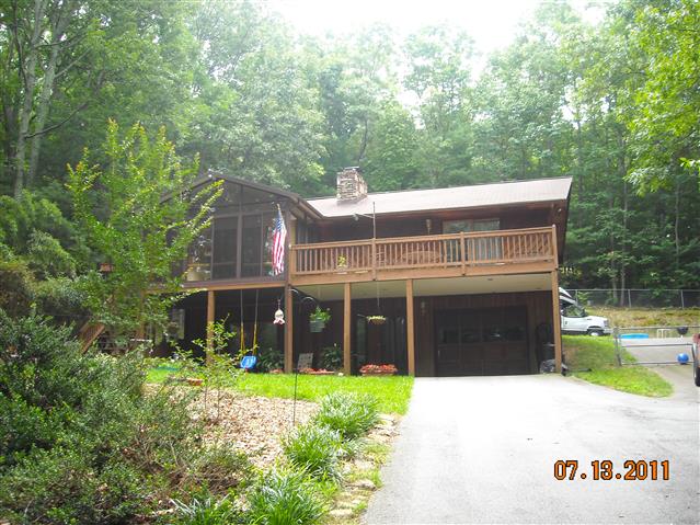 A picture of the property located at 221 TAMPA CIR, ARDEN NC 28704.