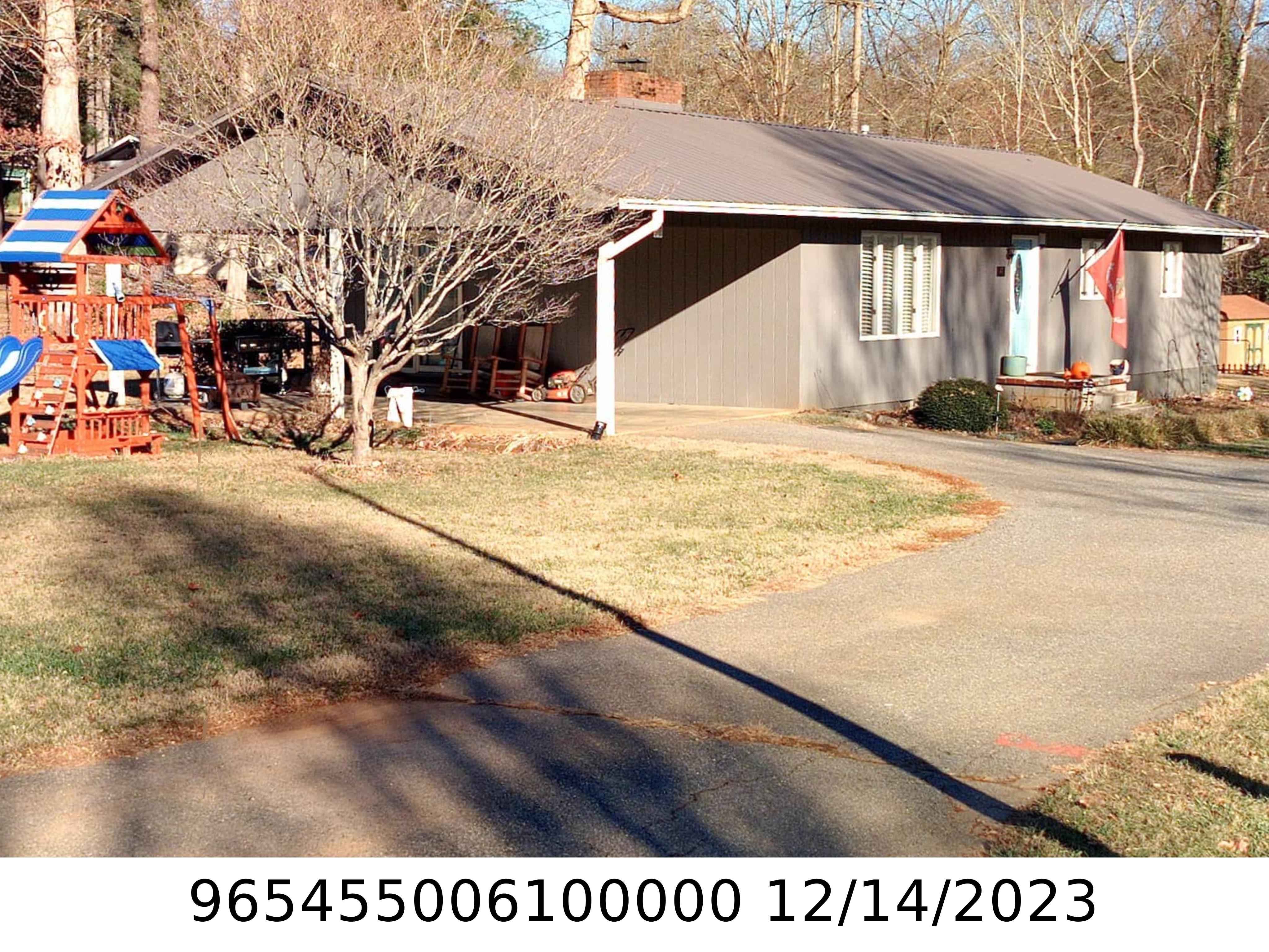 A picture of the property located at 4 MOSS LN, ARDEN NC 28704.