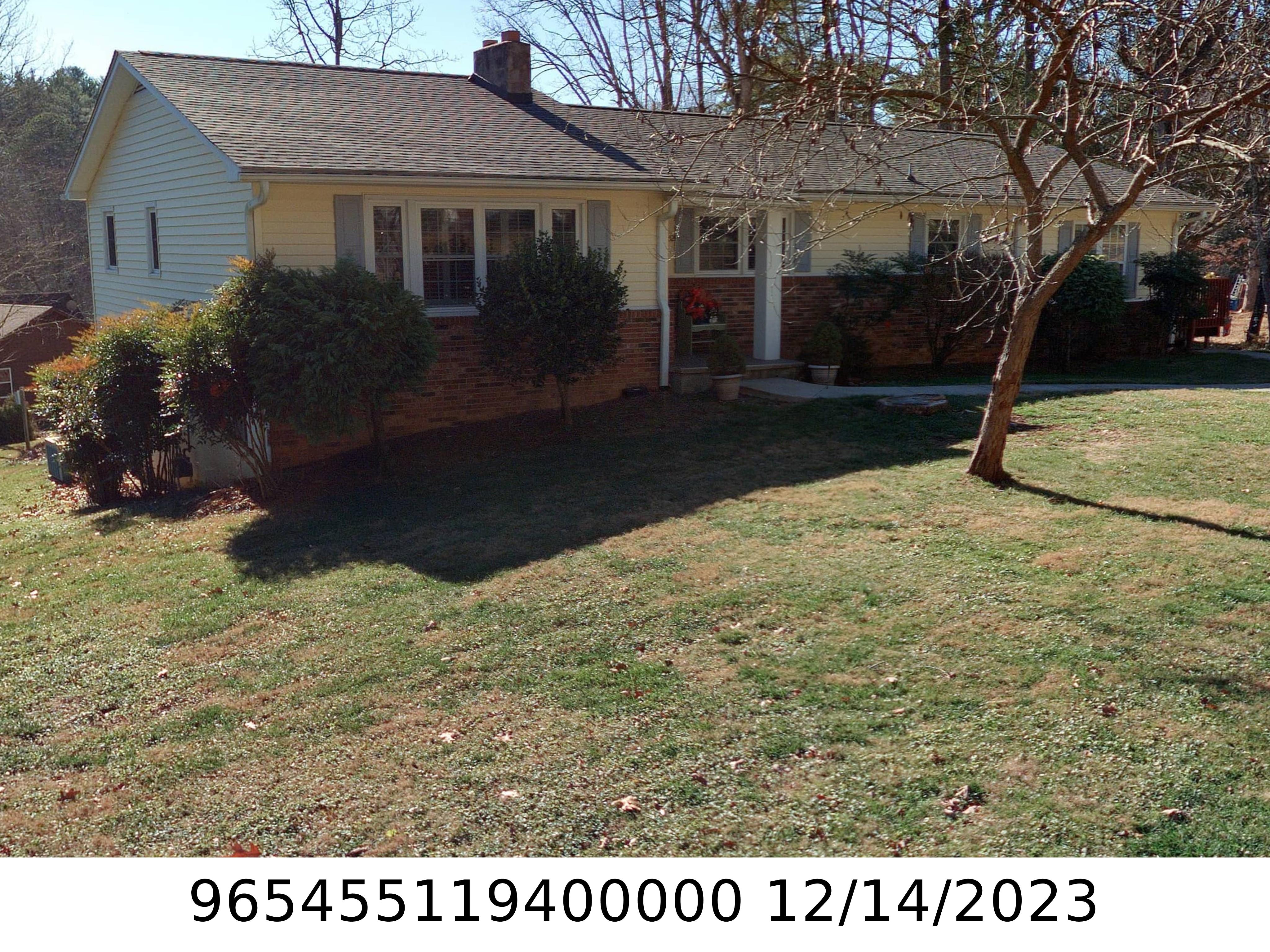 A picture of the property located at 352 CEDAR LN, ARDEN NC 28704.