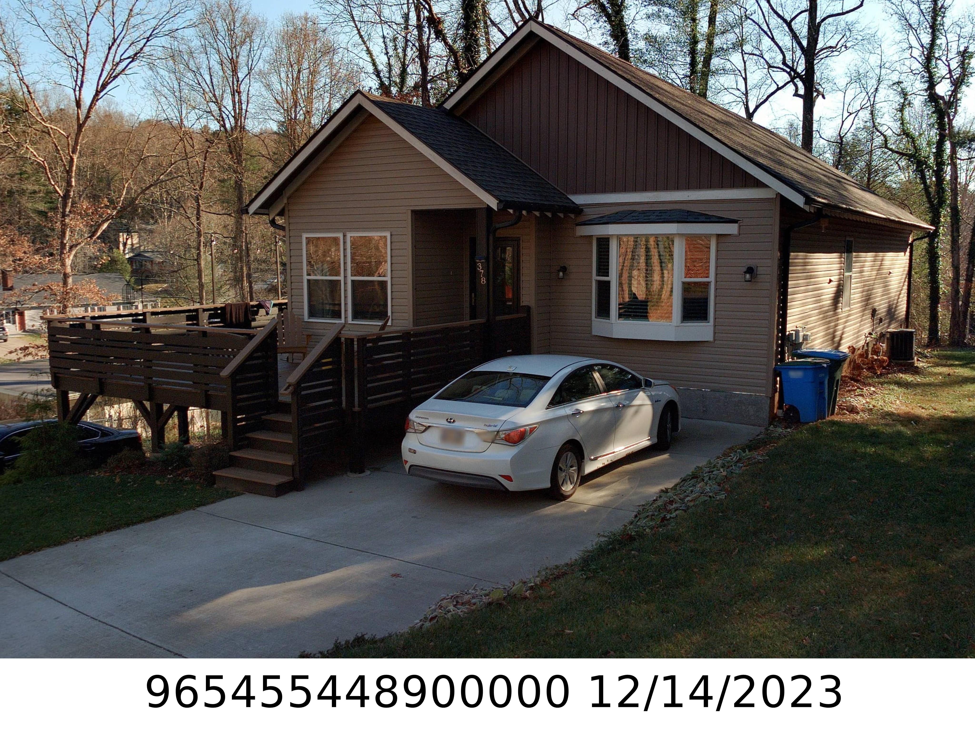 A picture of the property located at 378 SYCAMORE DR, ARDEN NC 28704.