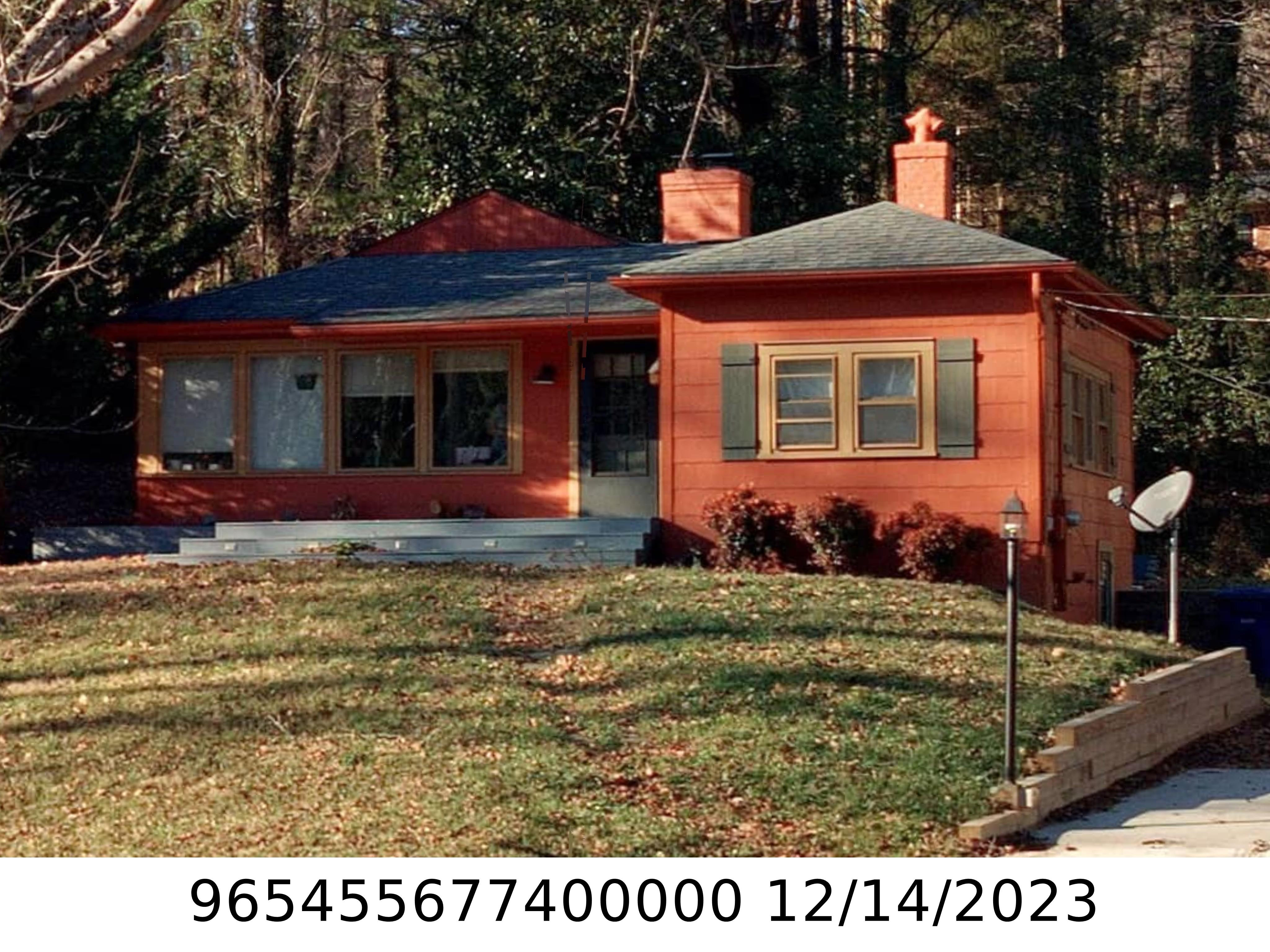 A picture of the property located at 395 SYCAMORE DR, ARDEN NC 28704.