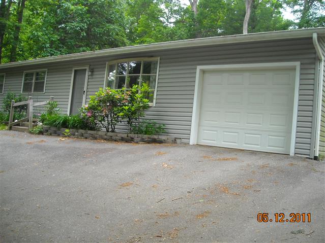 A picture of the property located at 377 ROYAL PINES DR, ARDEN NC 28704.