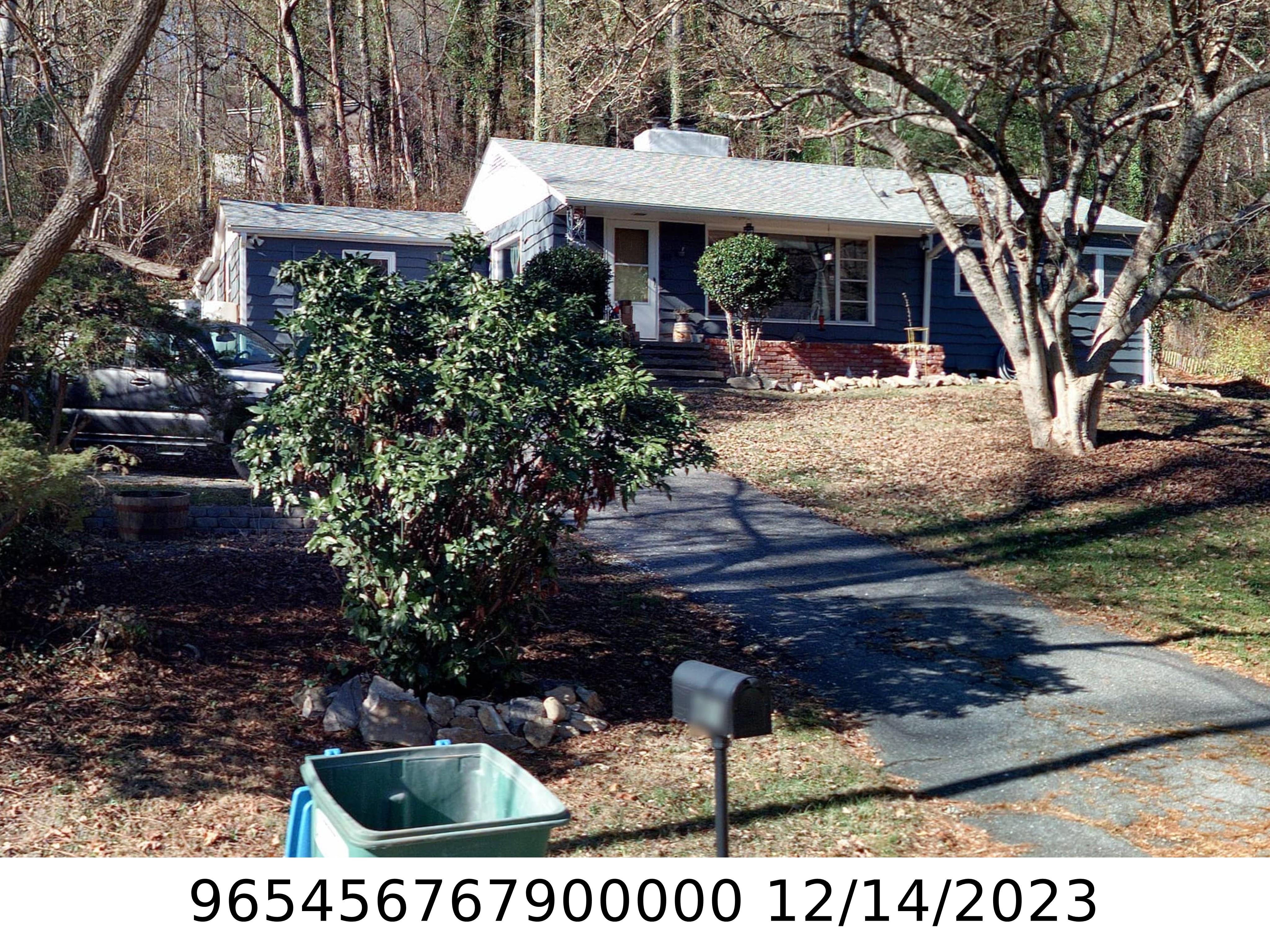 A picture of the property located at 411 ROYAL PINES DR, ARDEN NC 28704.