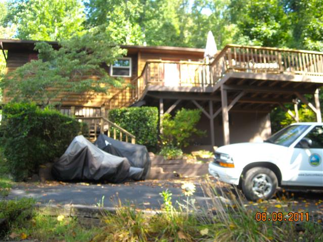 A picture of the property located at 84 MOUNT ROYAL DR, ARDEN NC 28704.