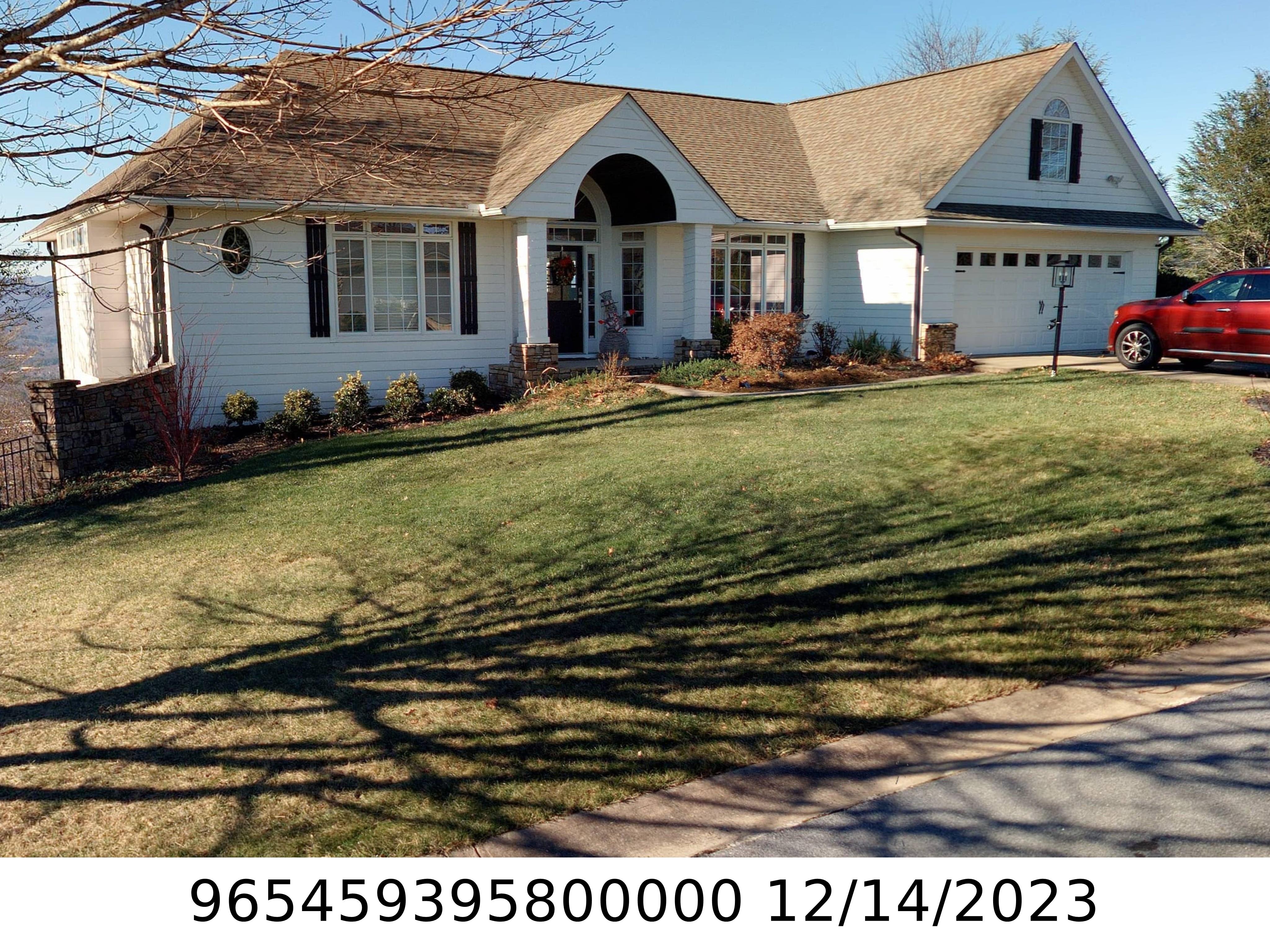 A picture of the property located at 120 STONE GATE DR, ARDEN NC 28704.