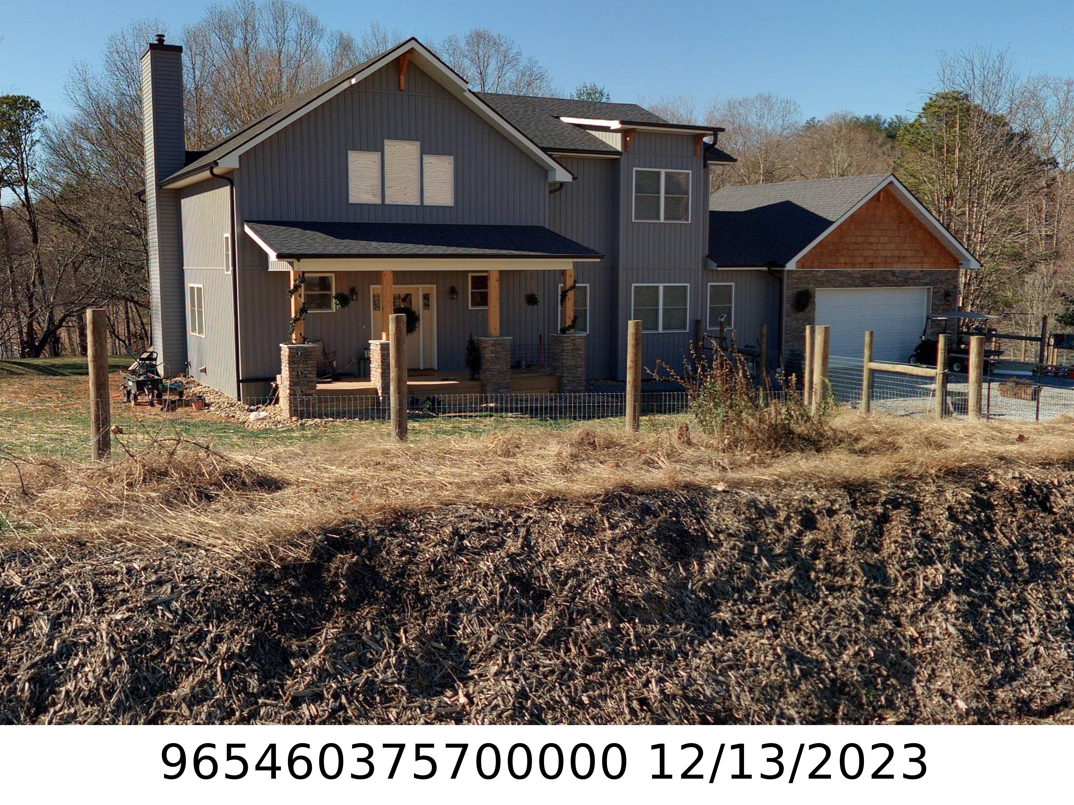 A picture of the property located at 15 PINNER RANCH DR, ARDEN NC 28704.