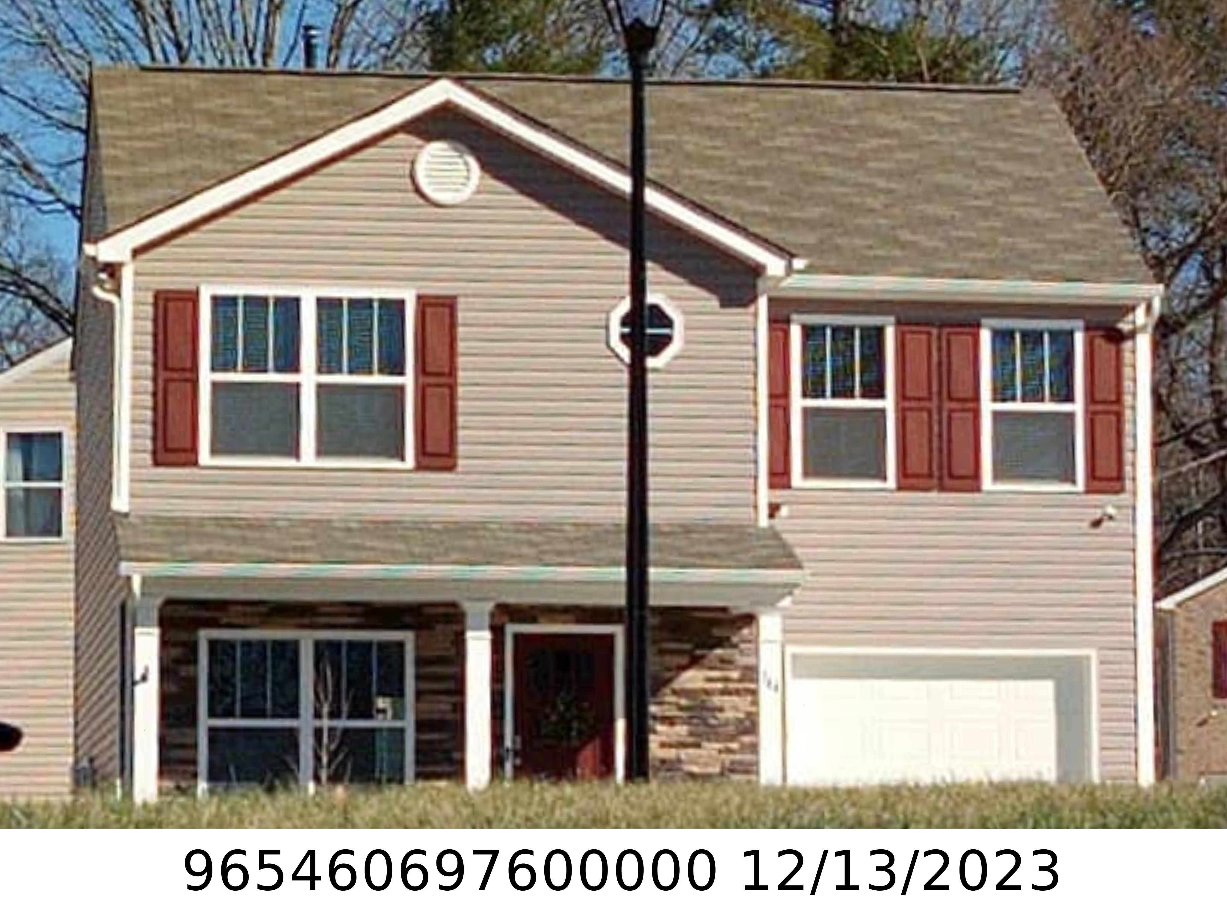 A picture of the property located at 320 OAK BRANCH RD, ARDEN NC 28704.