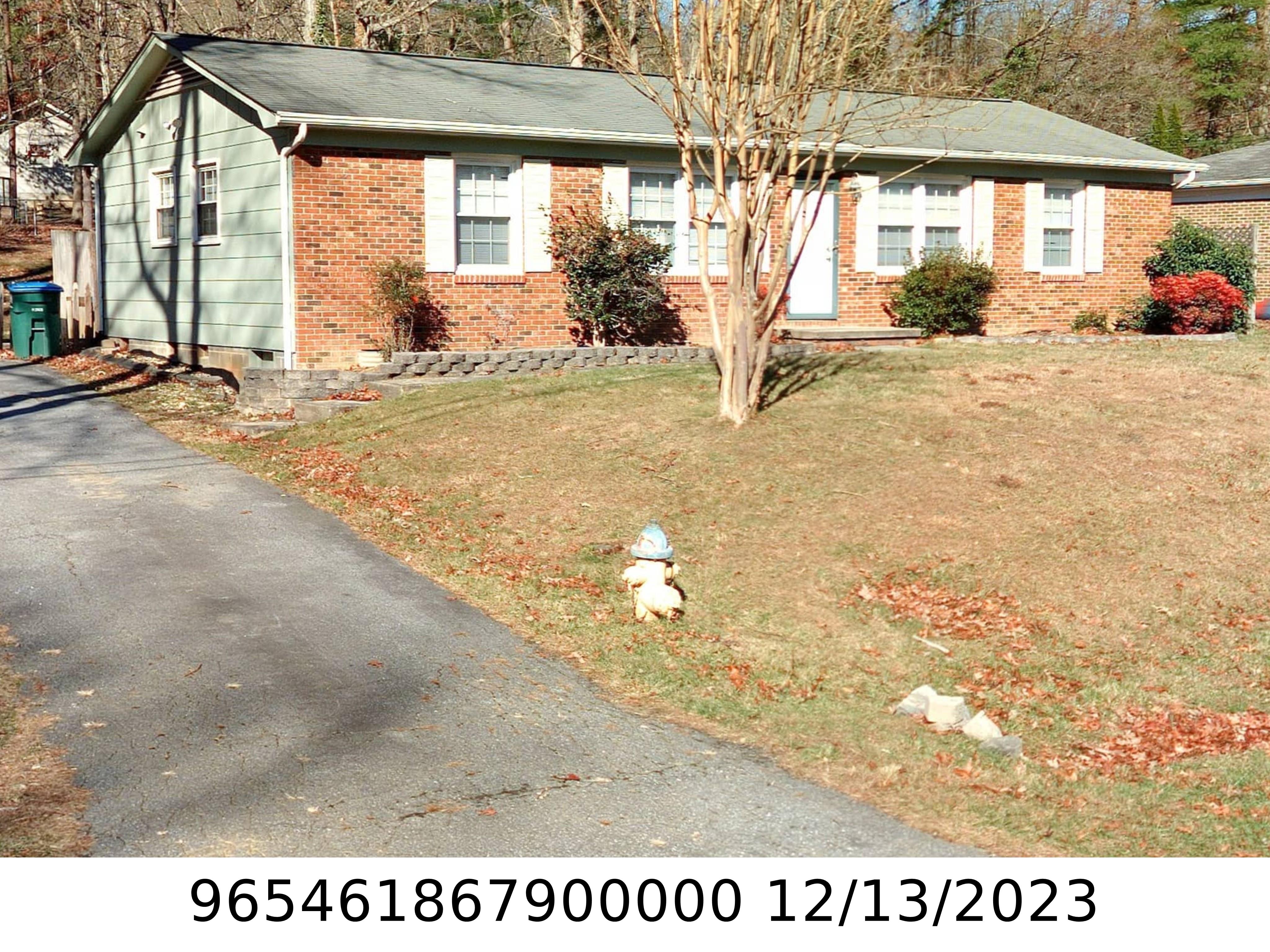 A picture of the property located at 10 WOODHAVEN DR, ARDEN NC 28704.