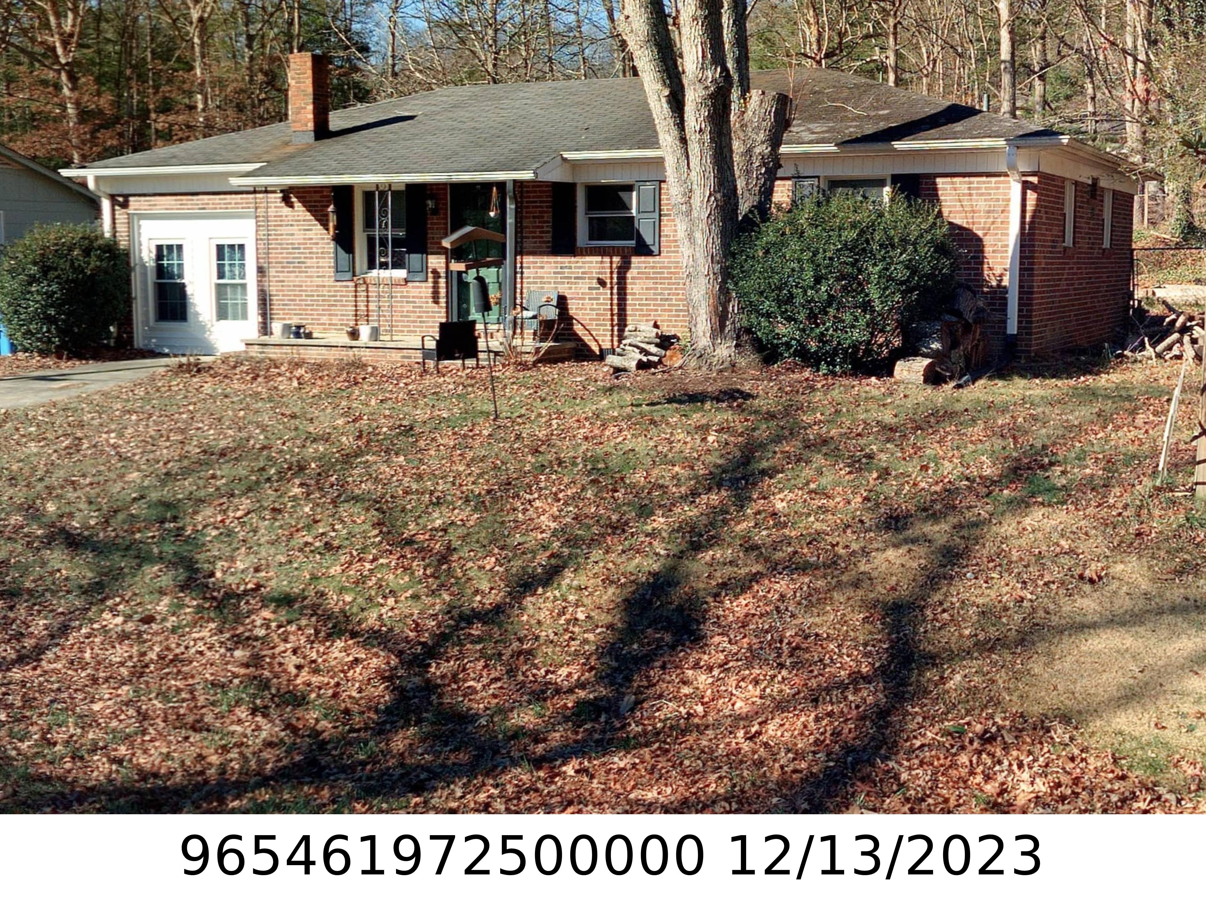 A picture of the property located at 12 WOODHAVEN DR, ARDEN NC 28704.