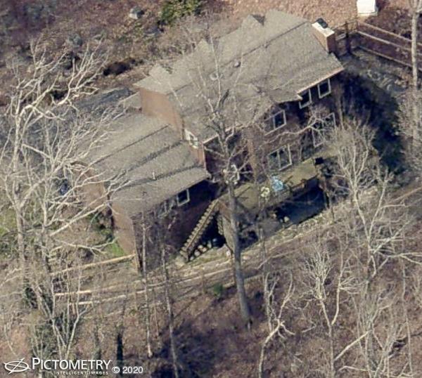 A picture of the property located at 21 GLEN COVE DR, ARDEN NC 28704.