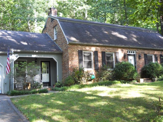 A picture of the property located at 29 WOODMERE DR, ARDEN NC 28704.