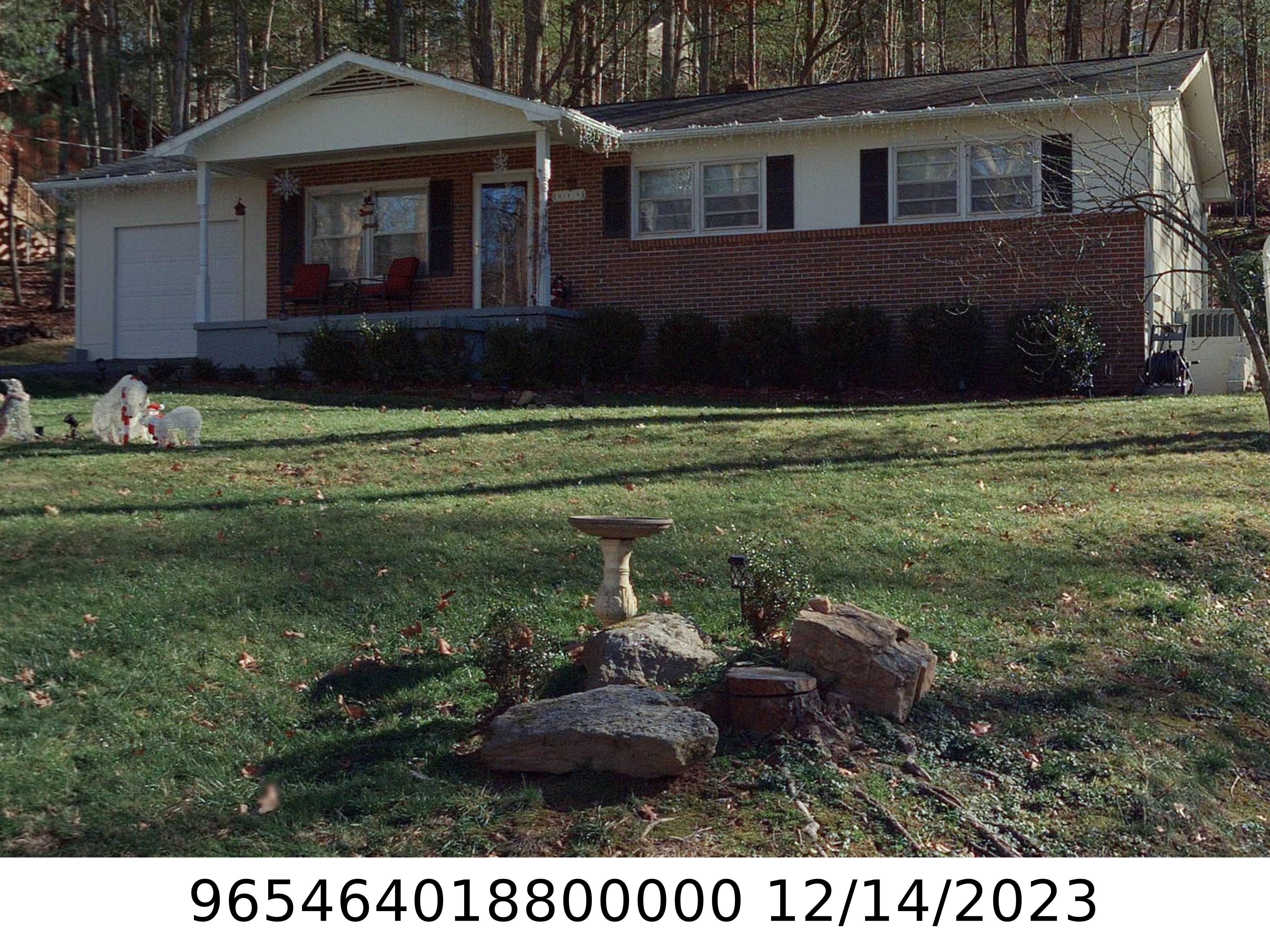 A picture of the property located at 10 HILLSBORO DR, ARDEN NC 28704.