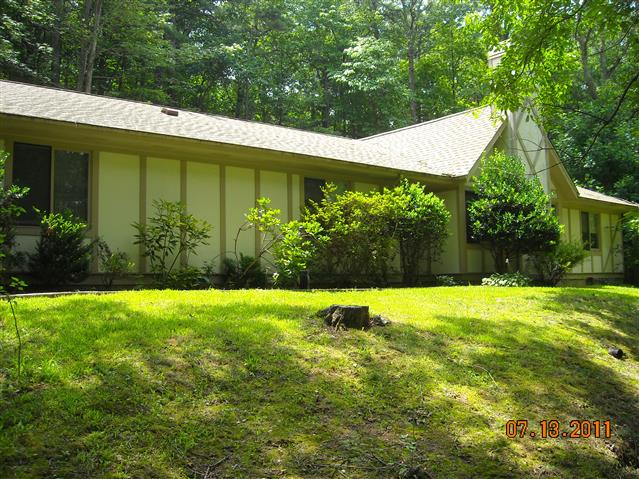 A picture of the property located at 233 TAMPA CIR, ARDEN NC 28704.