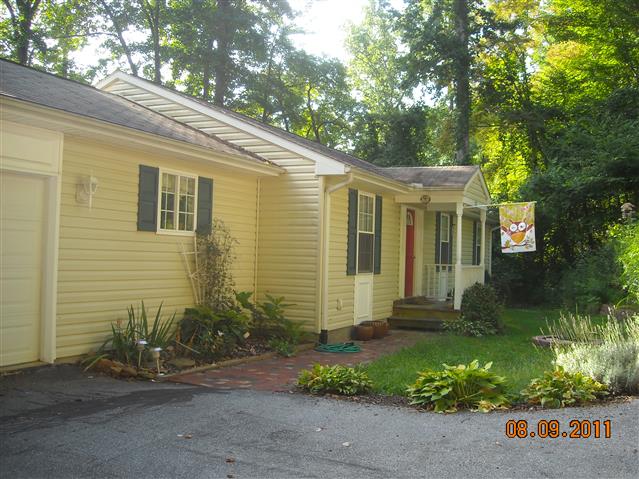 A picture of the property located at 172 MOUNT ROYAL DR, ARDEN NC 28704.