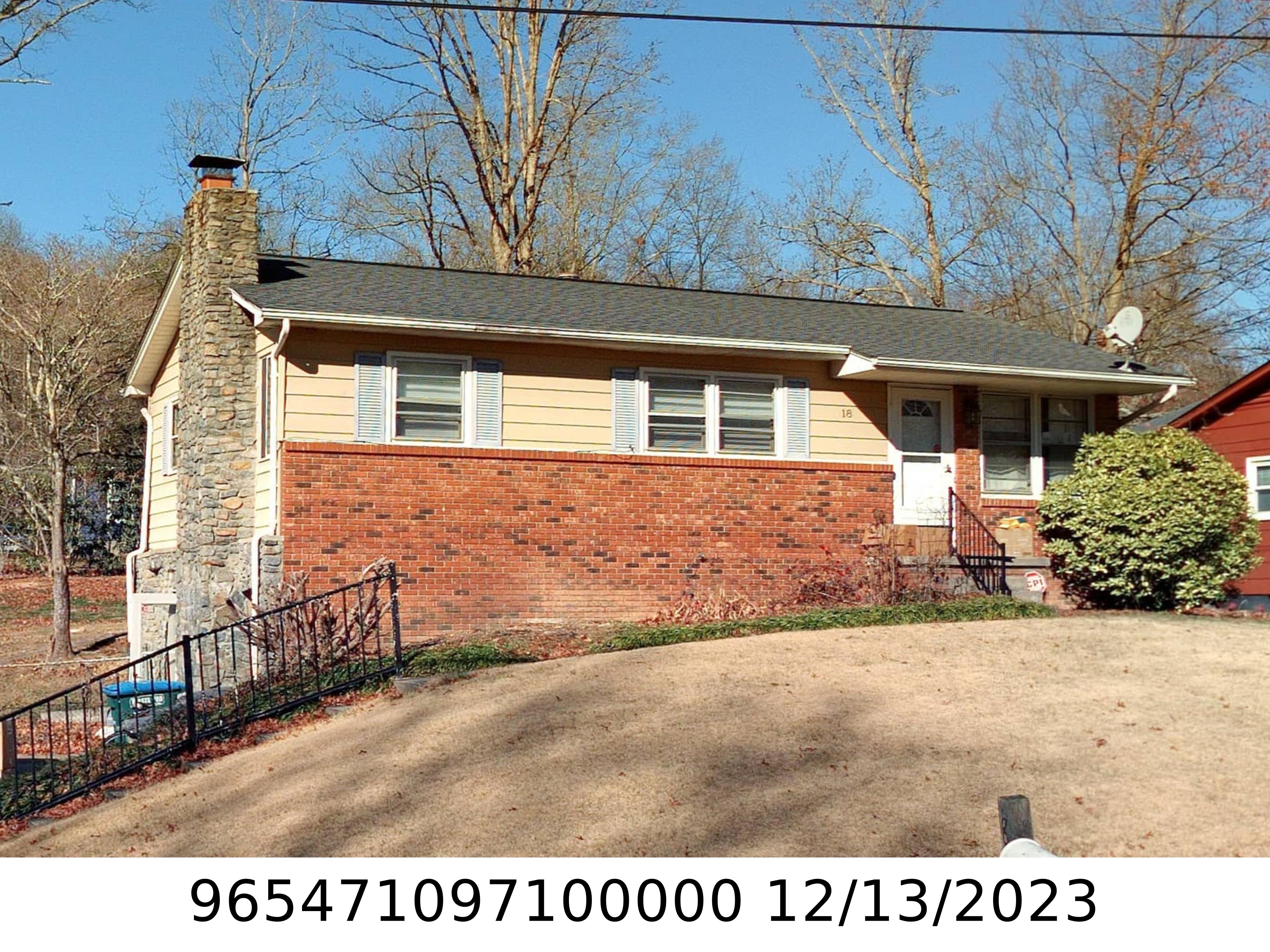 A picture of the property located at 18 WOODHAVEN DR, ARDEN NC 28704.