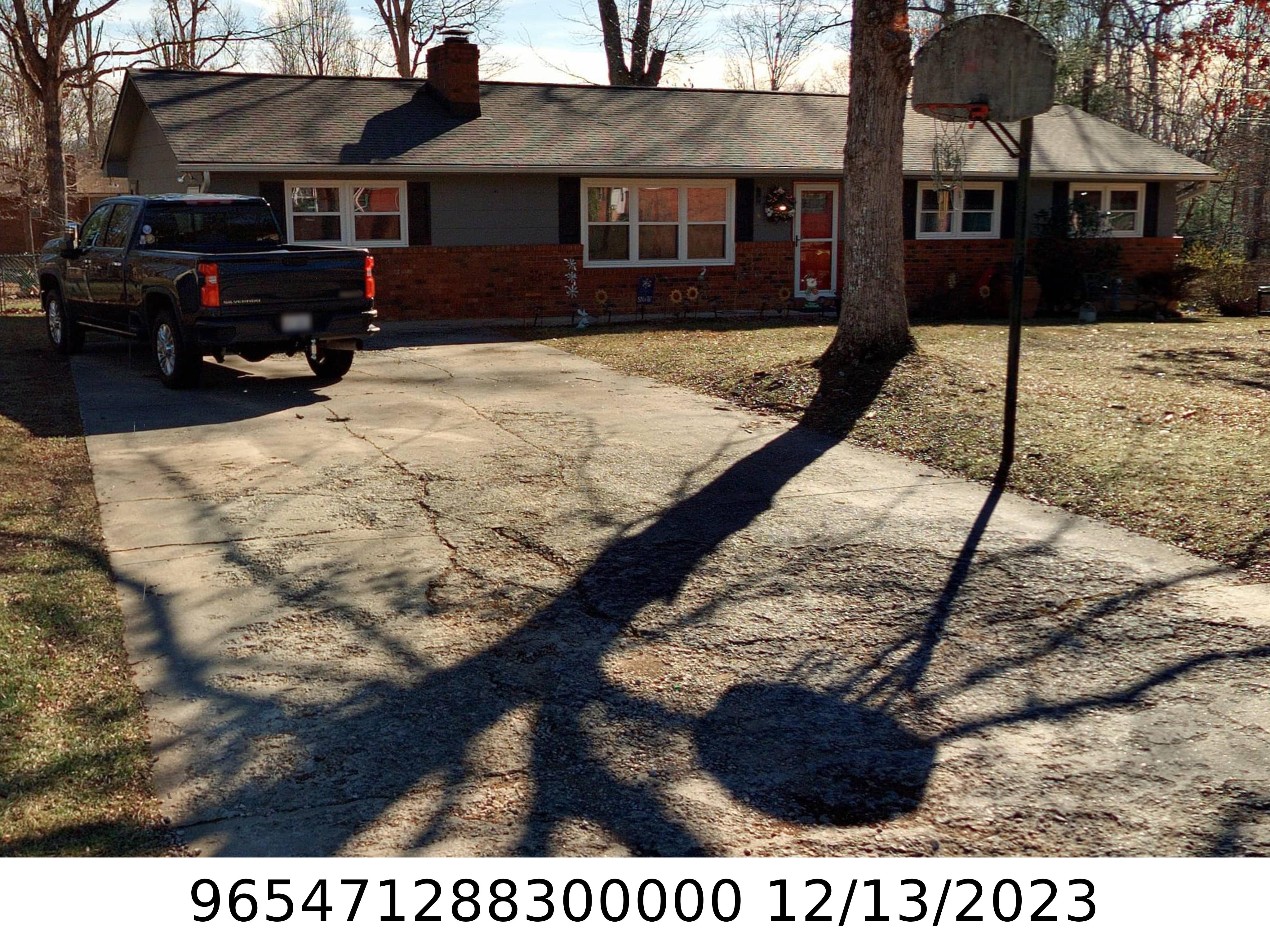 A picture of the property located at 17 WOODHAVEN DR, ARDEN NC 28704.