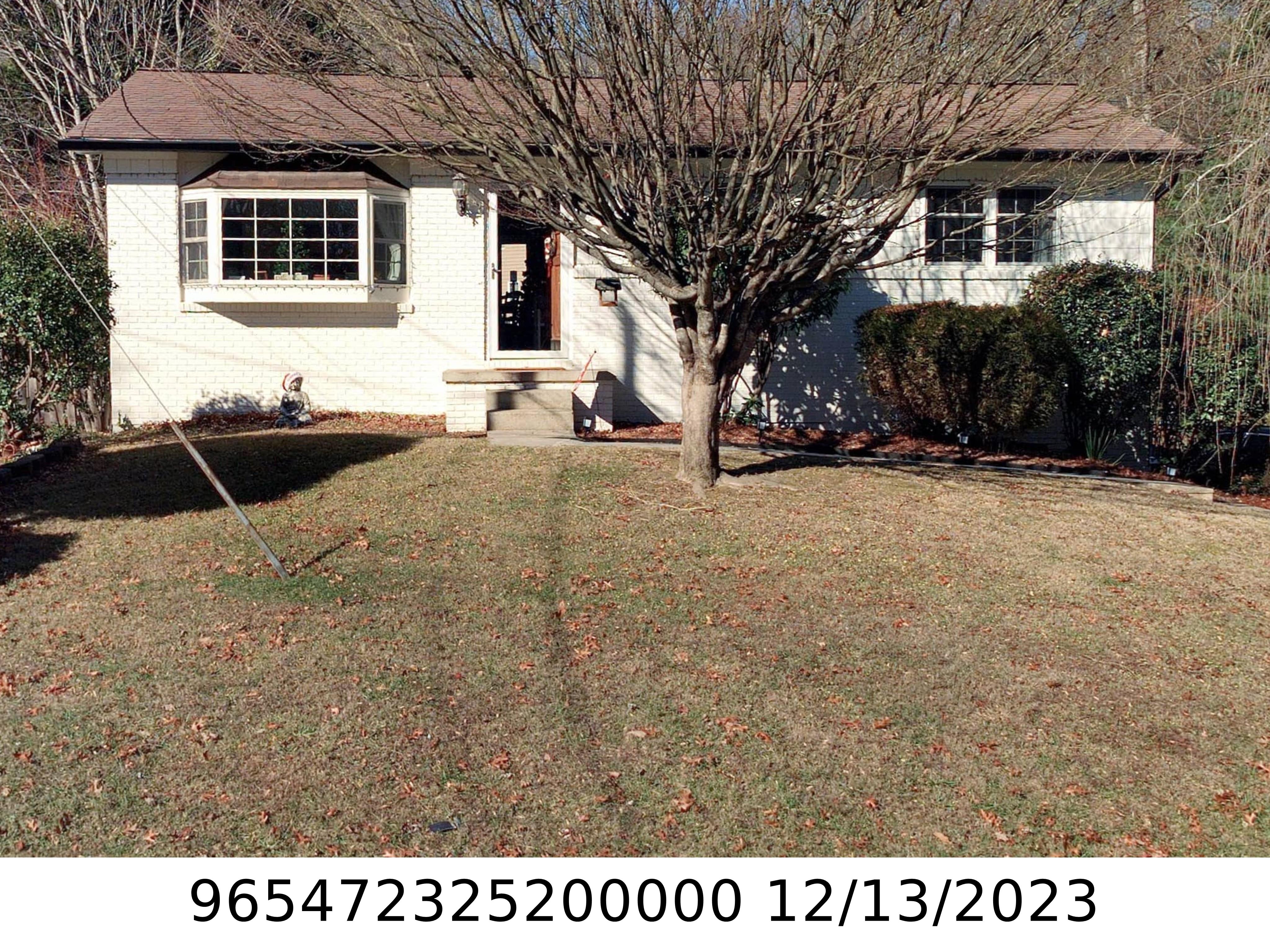 A picture of the property located at 28 WOODHAVEN DR, ARDEN NC 28704.