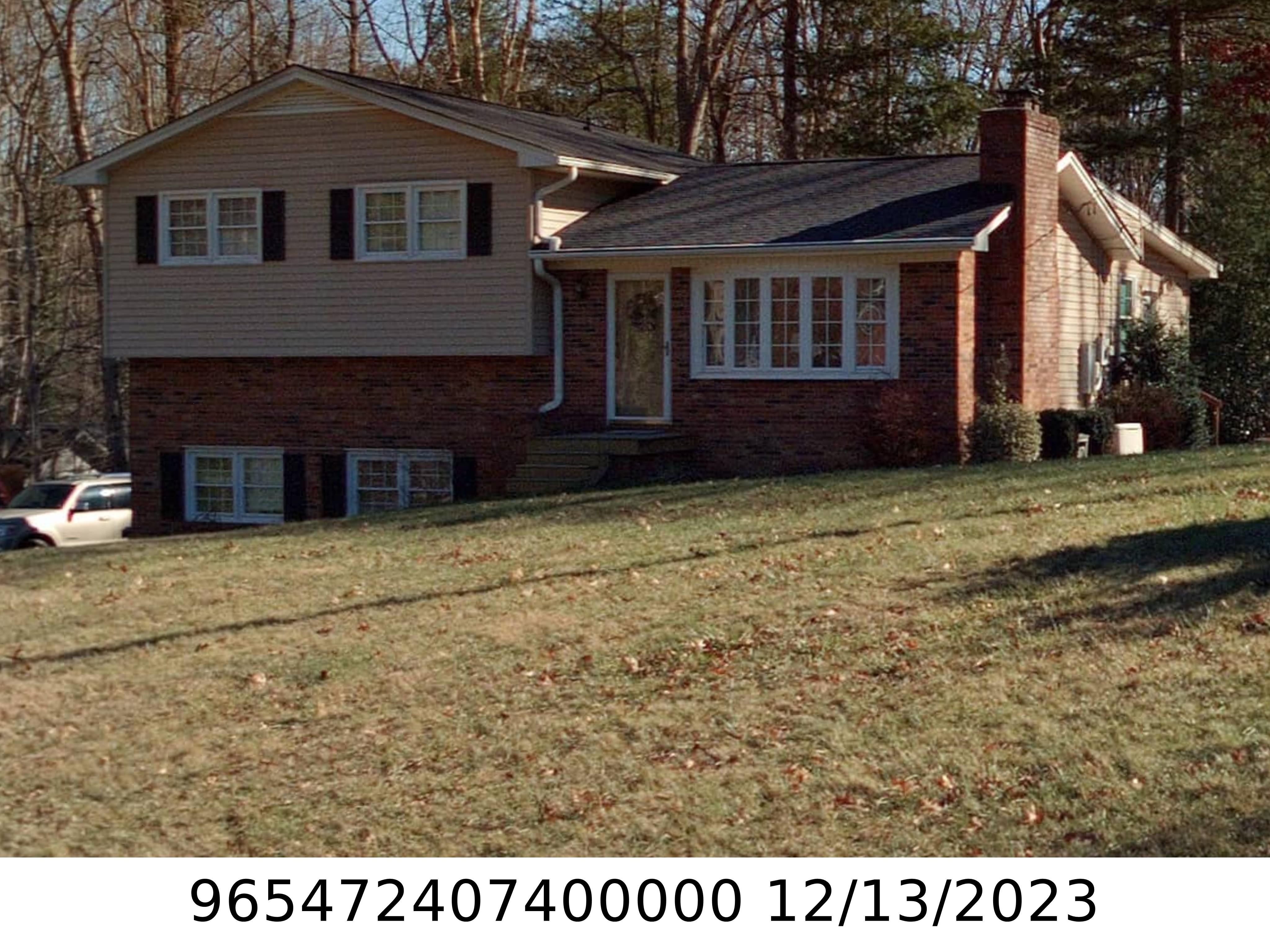 A picture of the property located at 29 WOODHAVEN DR, ARDEN NC 28704.