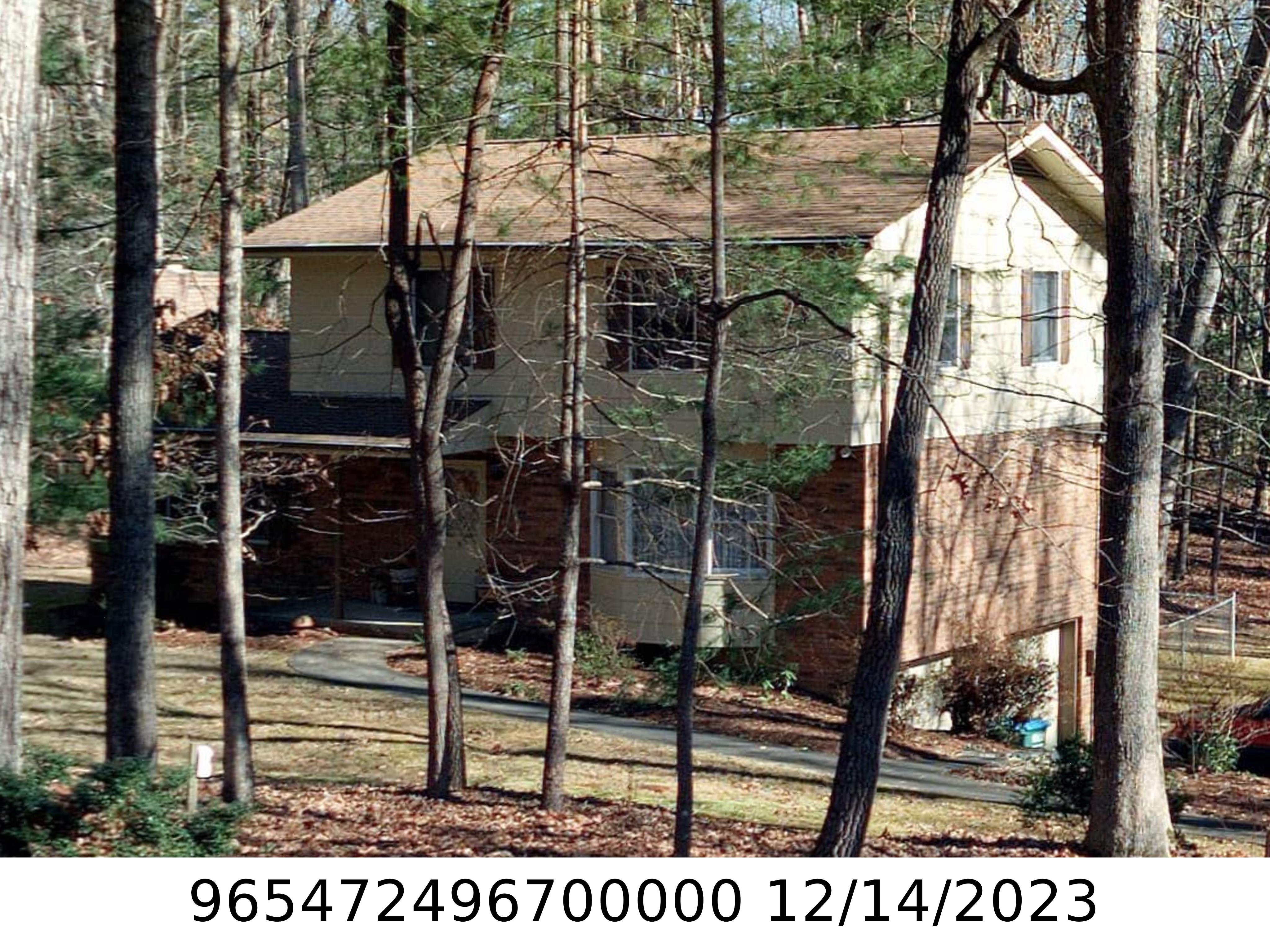 A picture of the property located at 11 WOODMERE DR, ARDEN NC 28704.