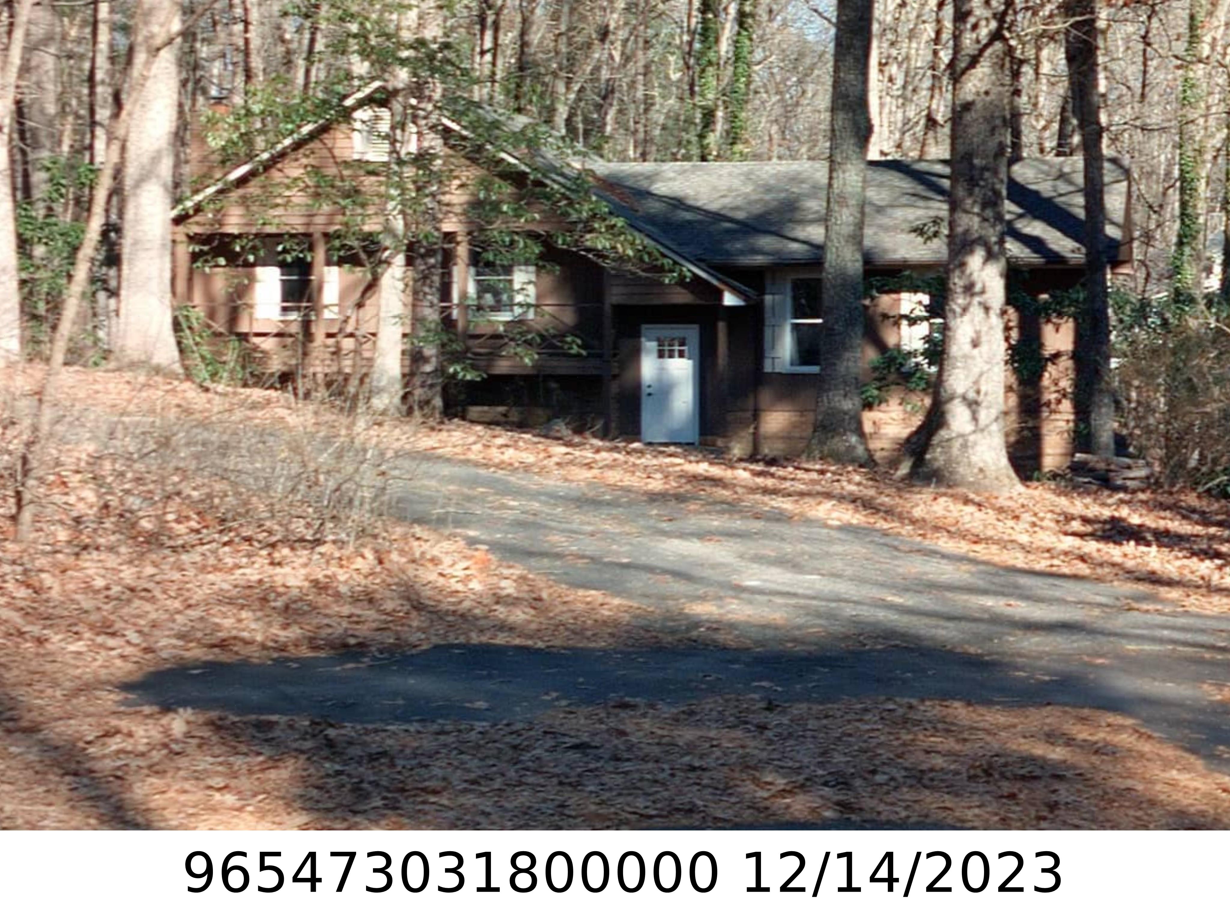 A picture of the property located at 35 WOODMERE DR, ARDEN NC 28704.