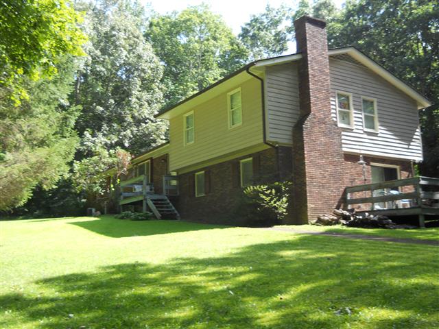 A picture of the property located at 9 WOODMERE DR, ARDEN NC 28704.